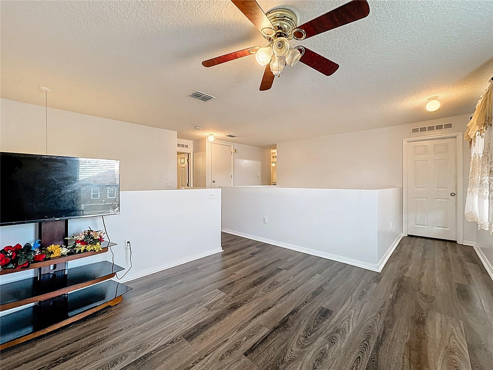 Image 17 of 52 For 2620 Hunley Loop