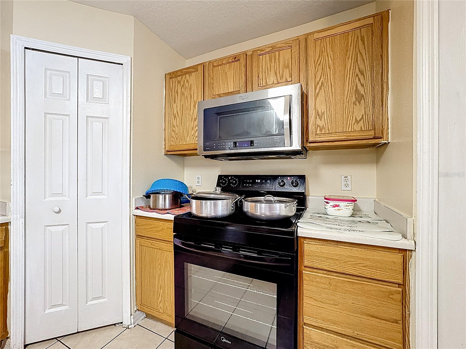 Image 36 of 52 For 2620 Hunley Loop