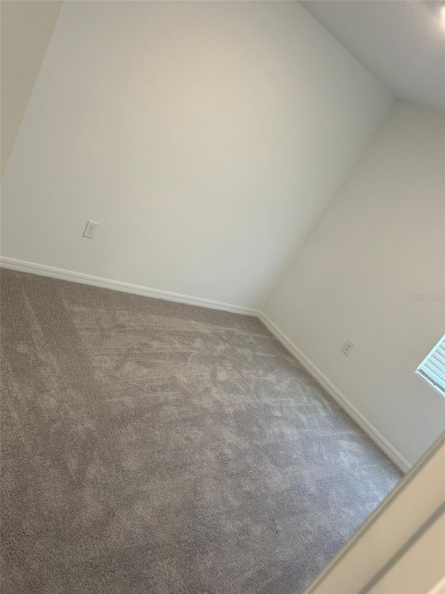 Image 13 of 14 For 4901 Revolutionary Way