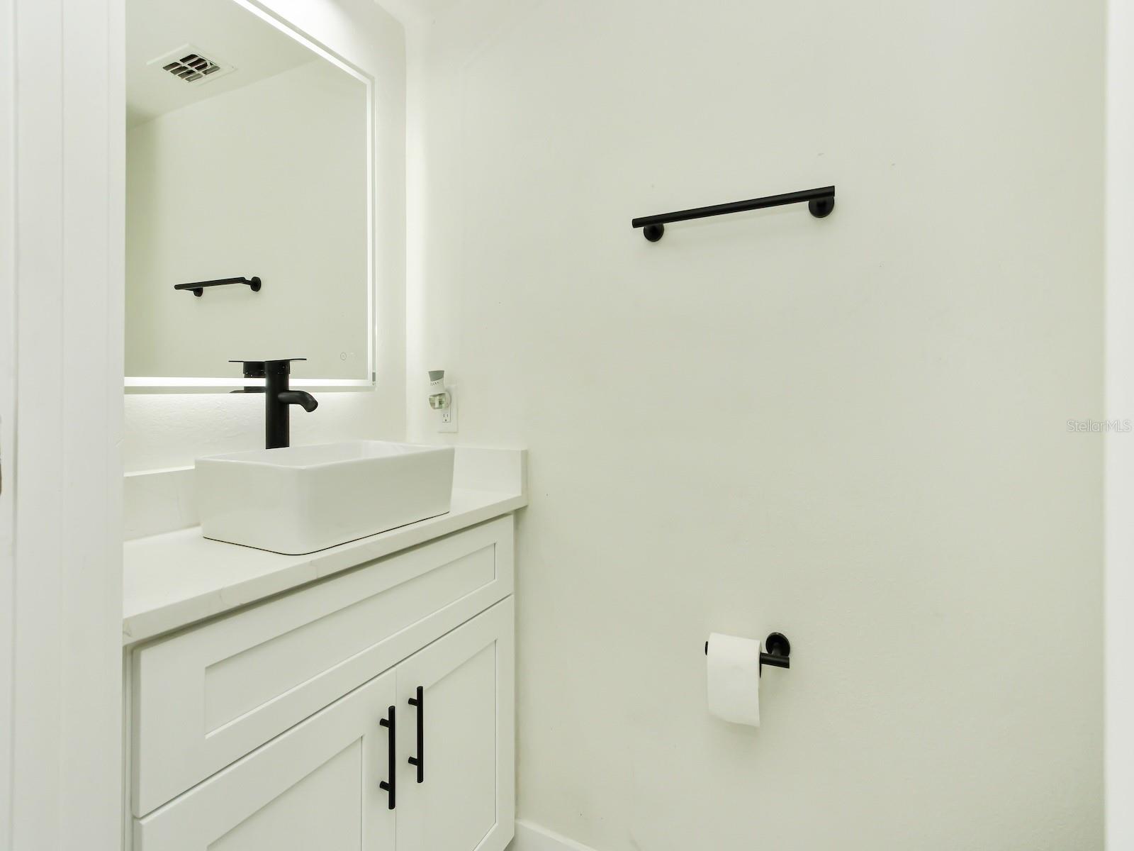 Image 22 of 43 For 7561 Lake Andrea Circle