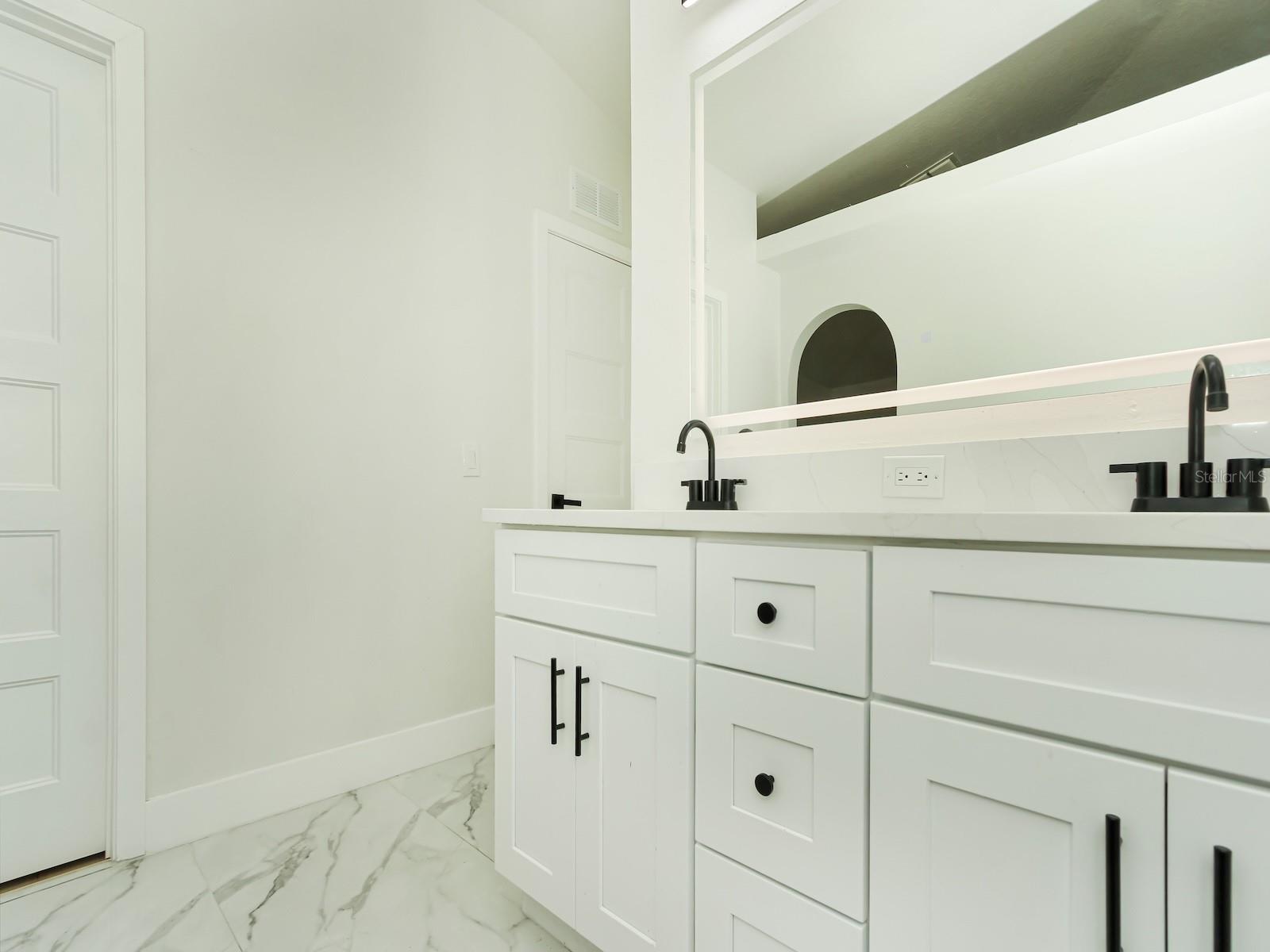 Image 26 of 43 For 7561 Lake Andrea Circle