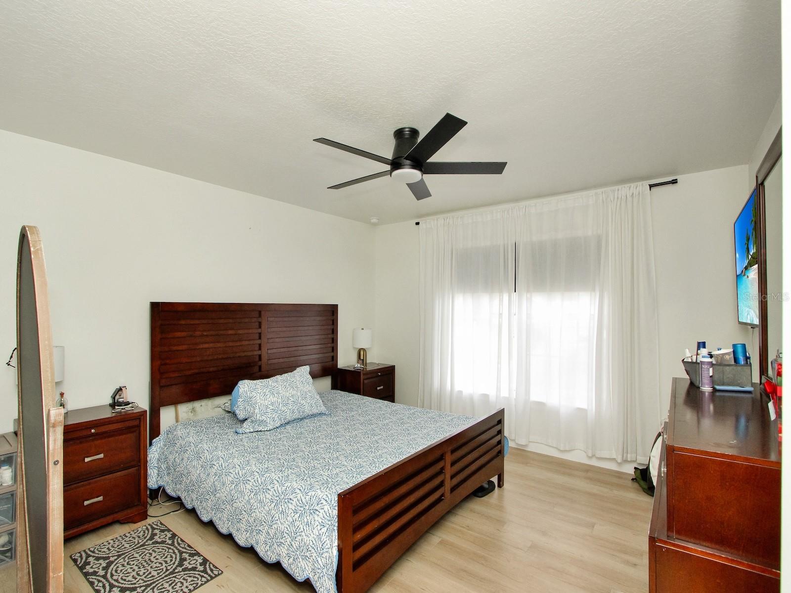 Image 33 of 43 For 7561 Lake Andrea Circle