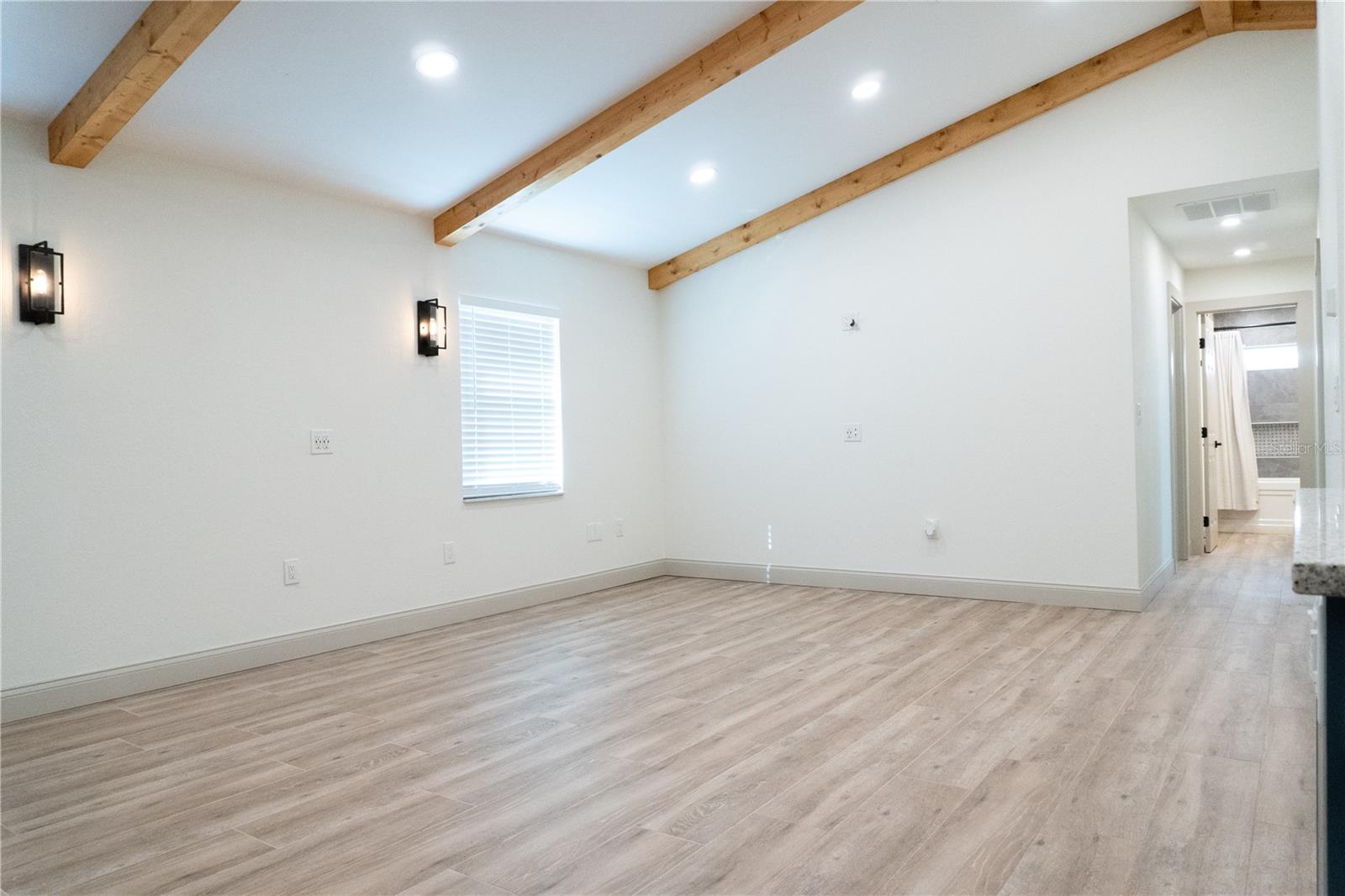 Image 10 of 41 For 803 44th Avenue E