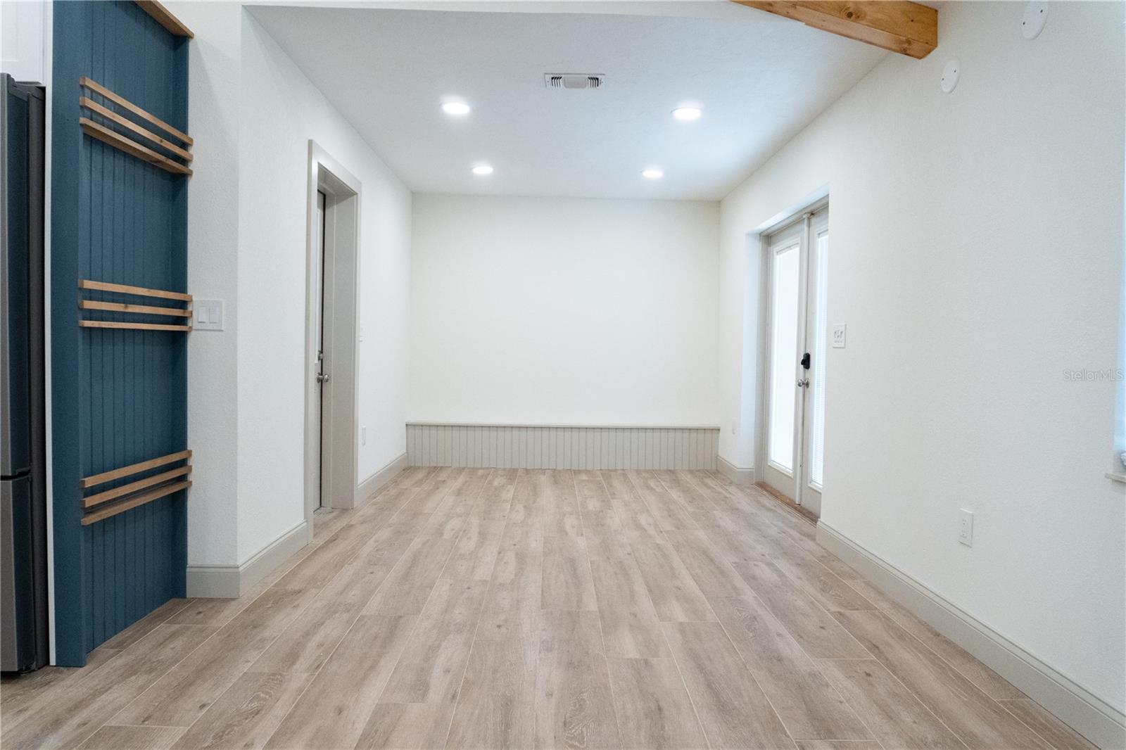 Image 14 of 41 For 803 44th Avenue E