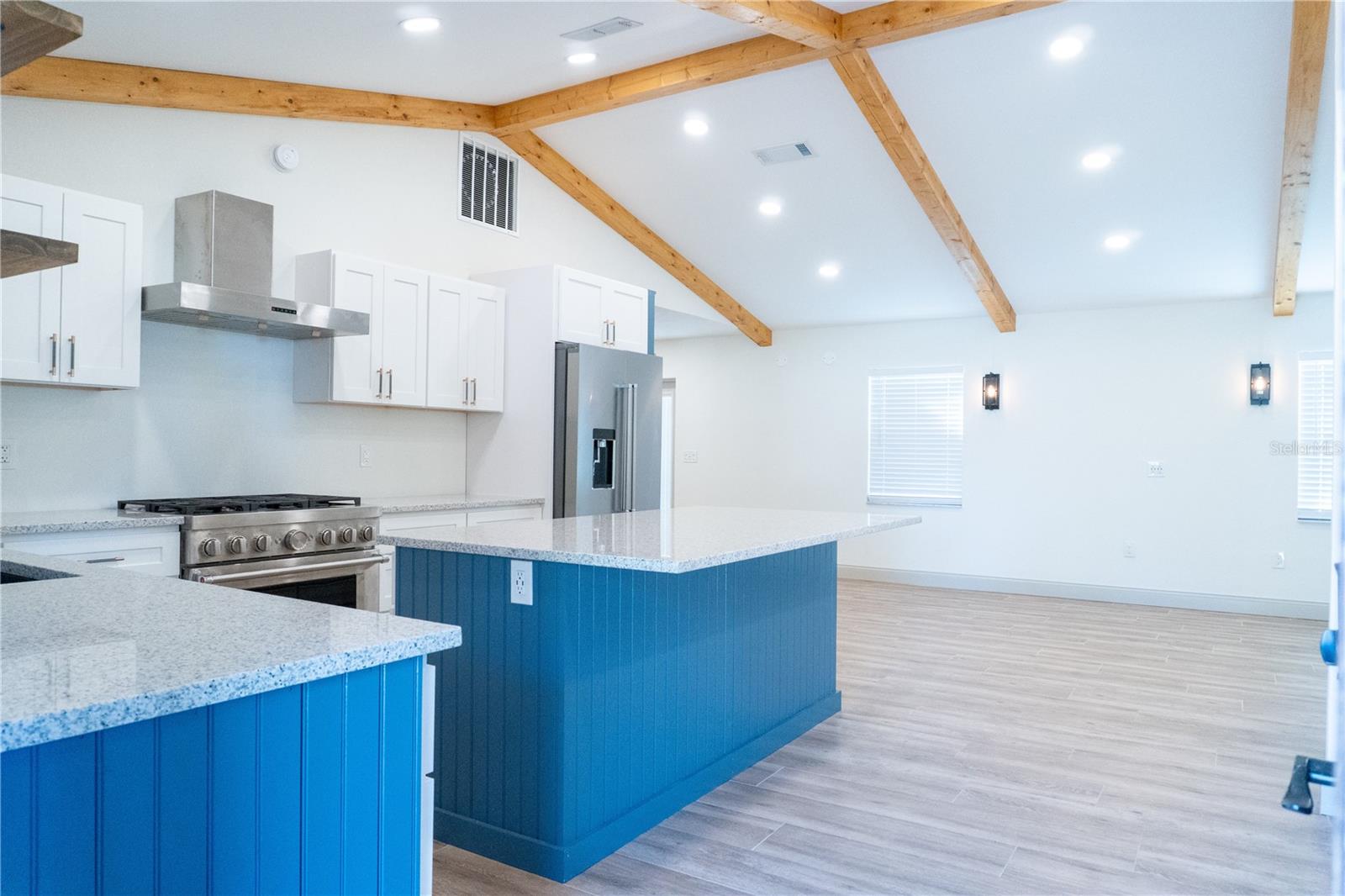 Image 16 of 41 For 803 44th Avenue E