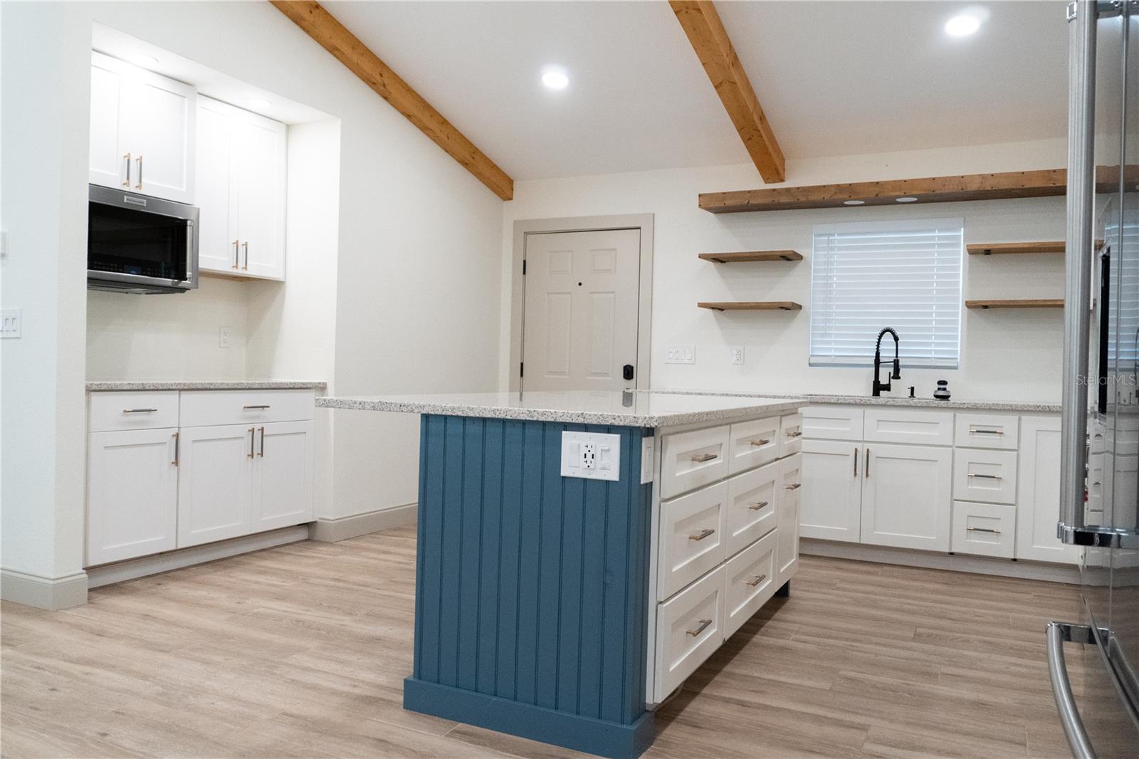 Image 18 of 41 For 803 44th Avenue E