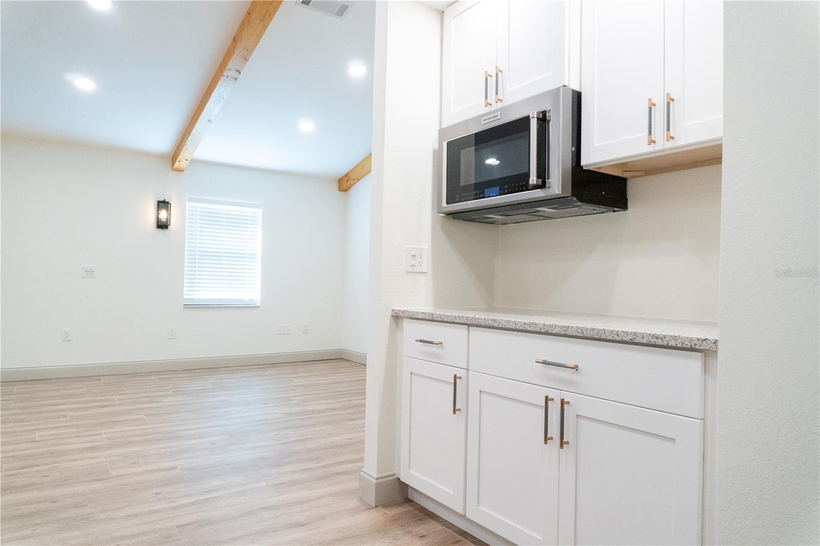 Image 19 of 41 For 803 44th Avenue E