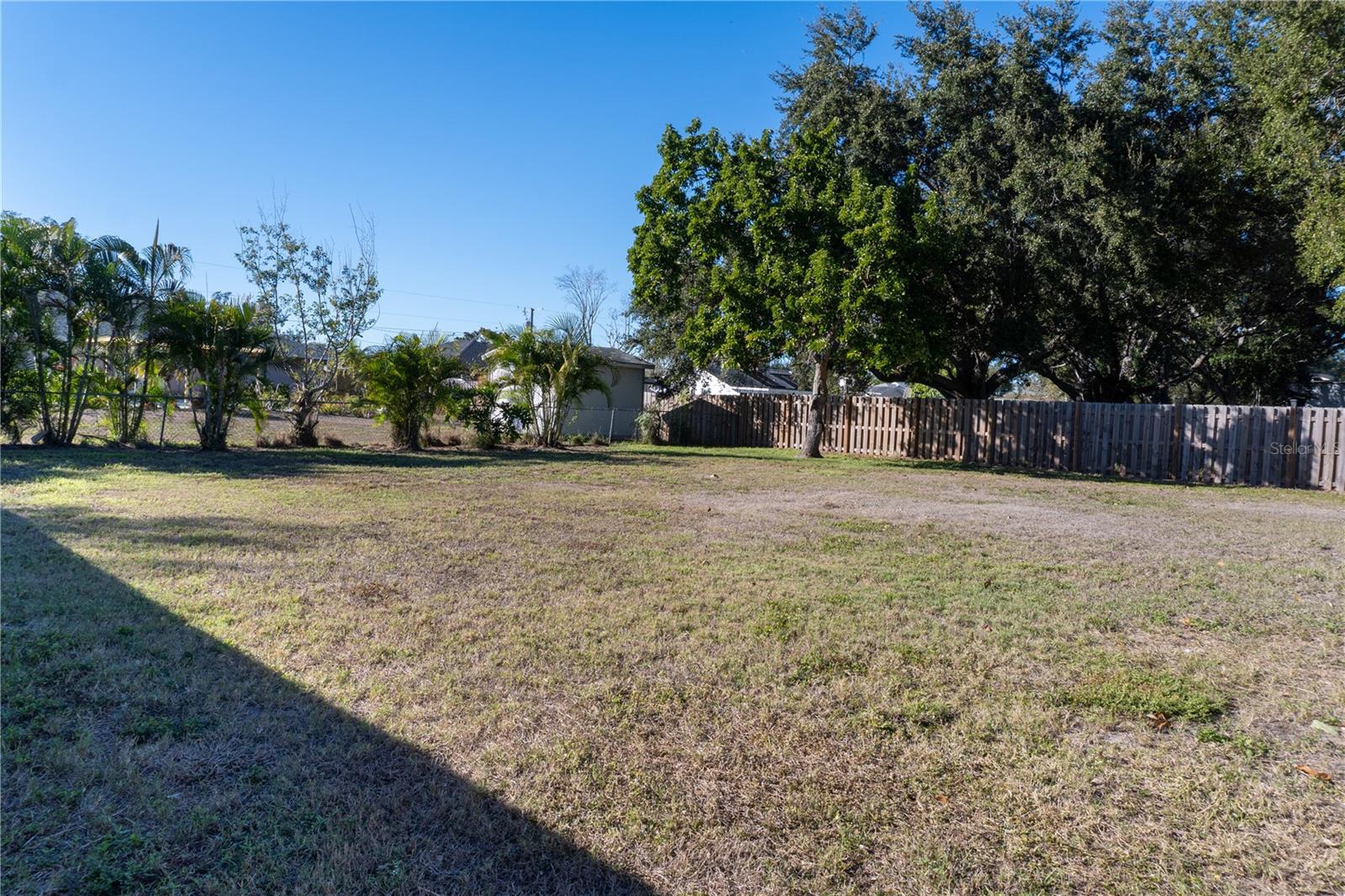 Image 26 of 41 For 803 44th Avenue E