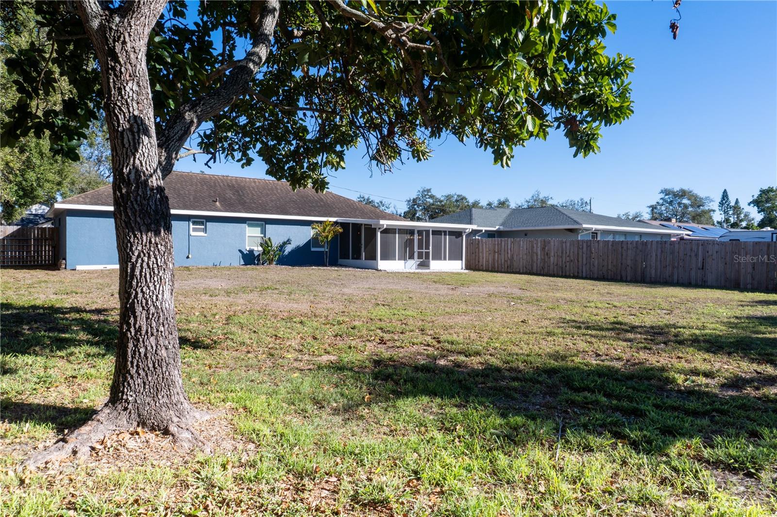 Image 28 of 41 For 803 44th Avenue E