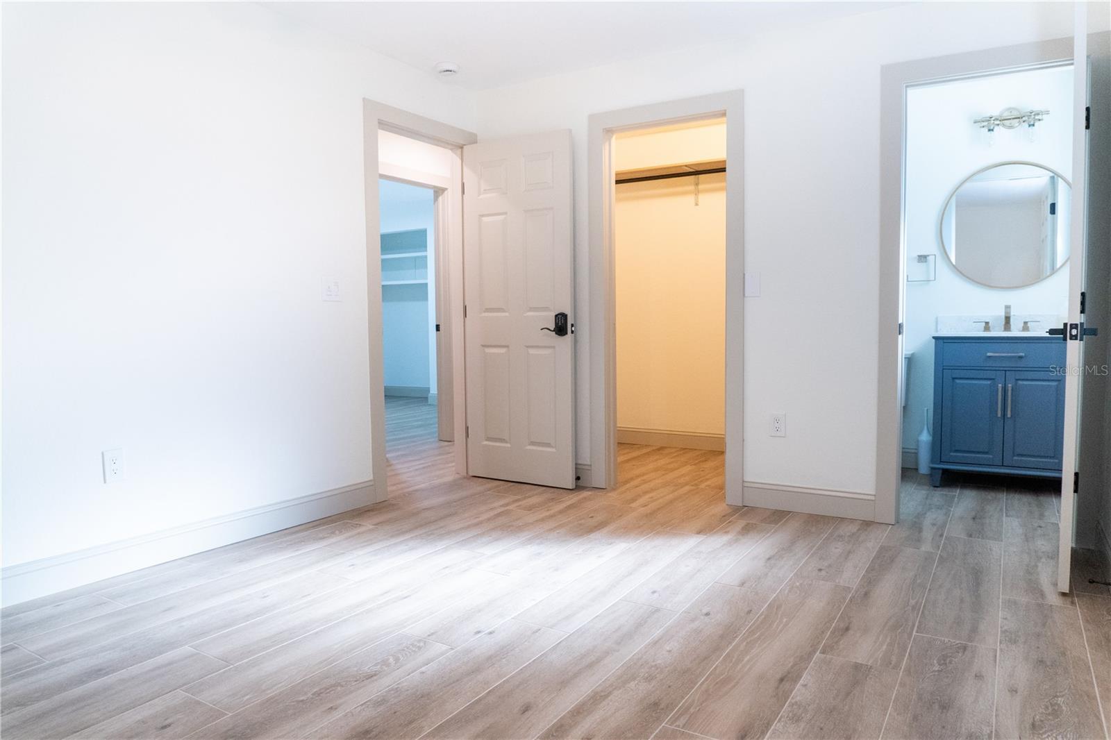 Image 3 of 41 For 803 44th Avenue E