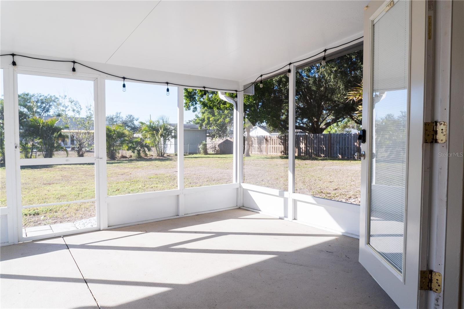 Image 33 of 41 For 803 44th Avenue E