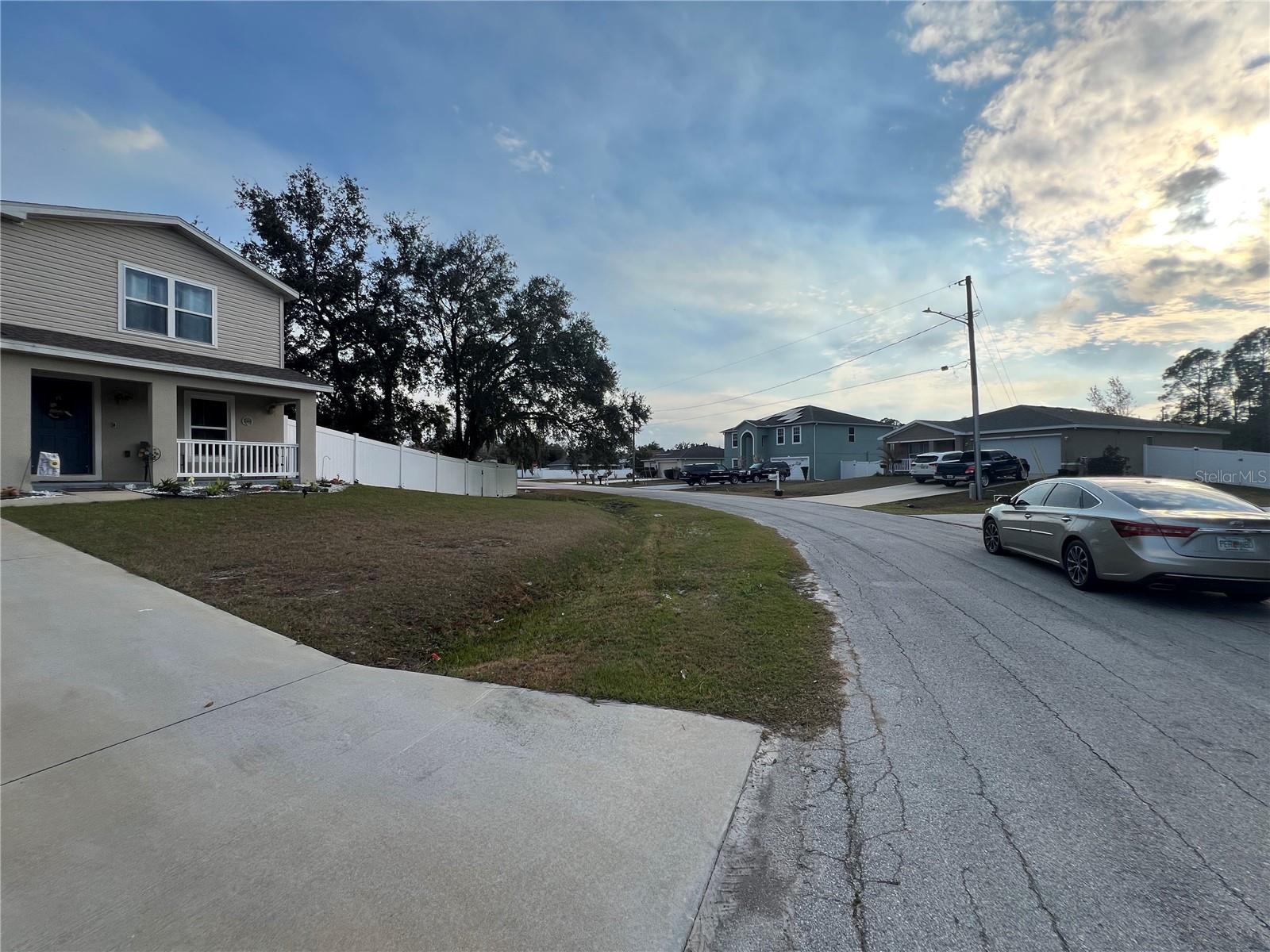 Image 4 of 4 For 1425 Teal Drive