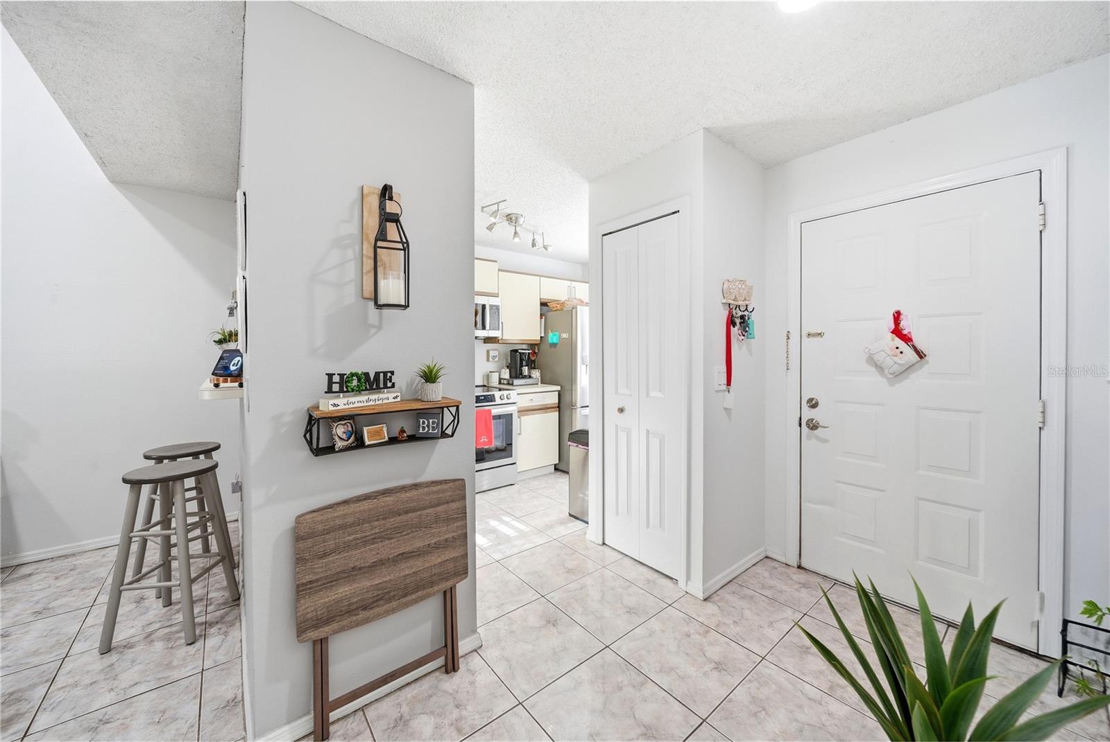 Image 13 of 24 For 38 Silver Swan Court