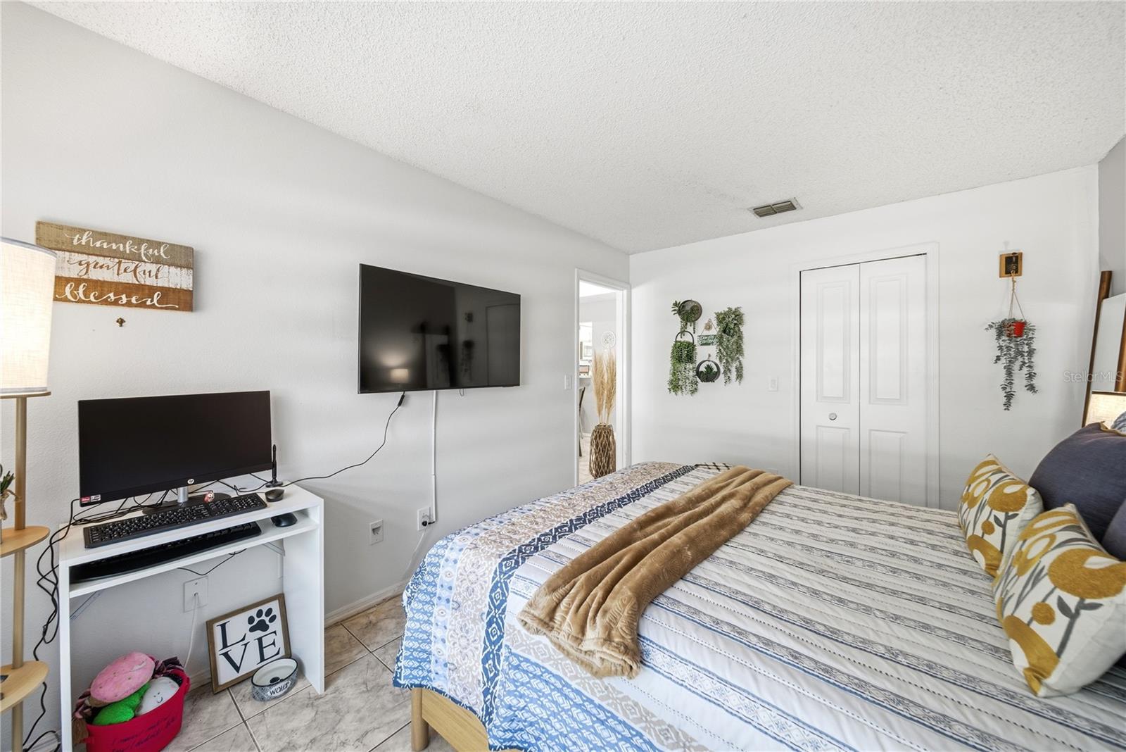 Image 18 of 24 For 38 Silver Swan Court