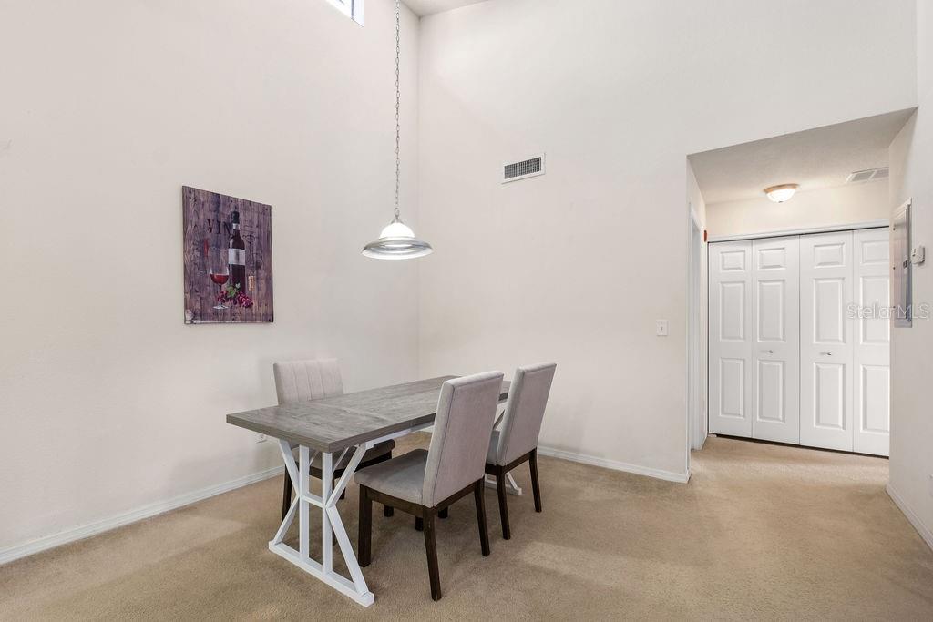 Image 16 of 46 For 185 Pearl Lake Causeway 214