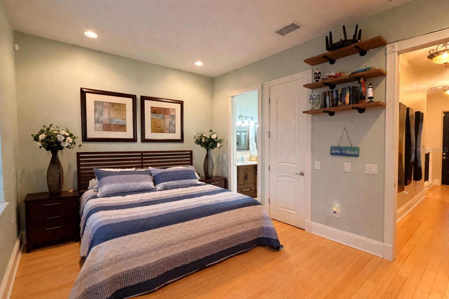 Image 20 of 46 For 1420 Reunion Boulevard