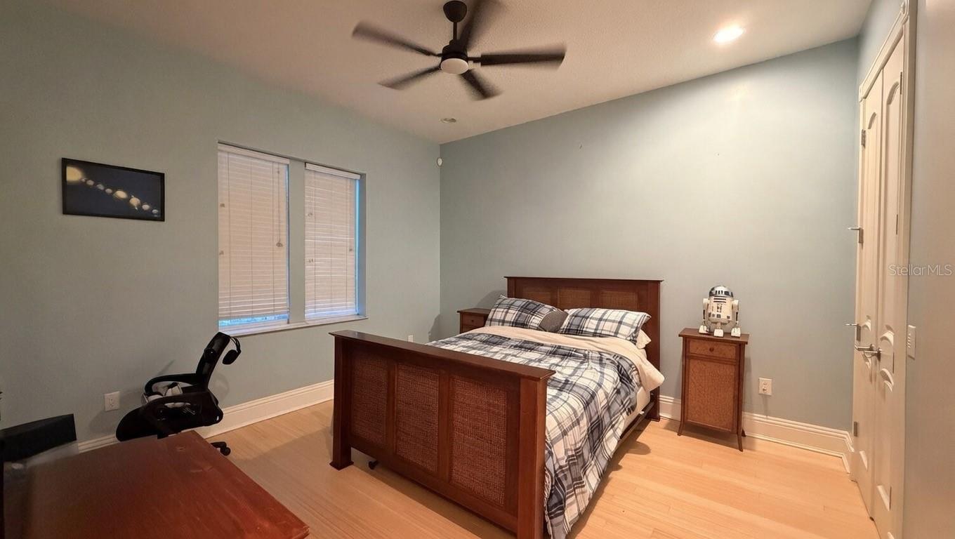 Image 28 of 46 For 1420 Reunion Boulevard