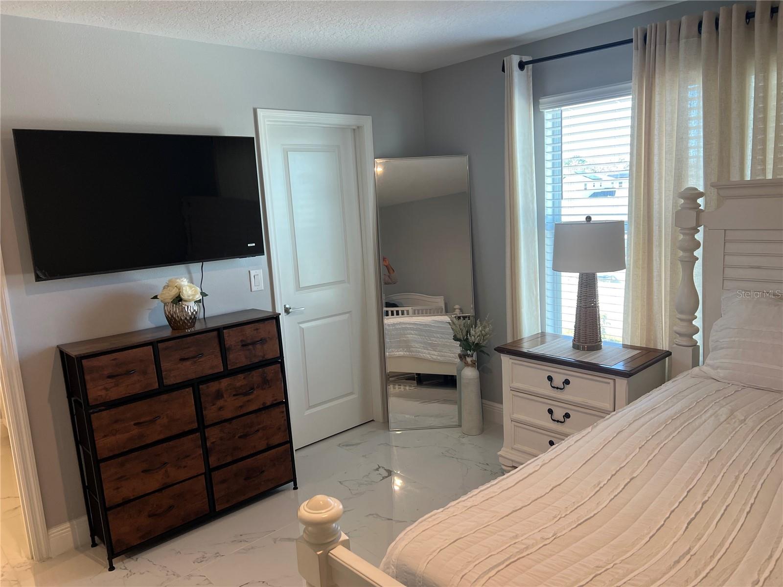 Image 25 of 61 For 206 Amber Way