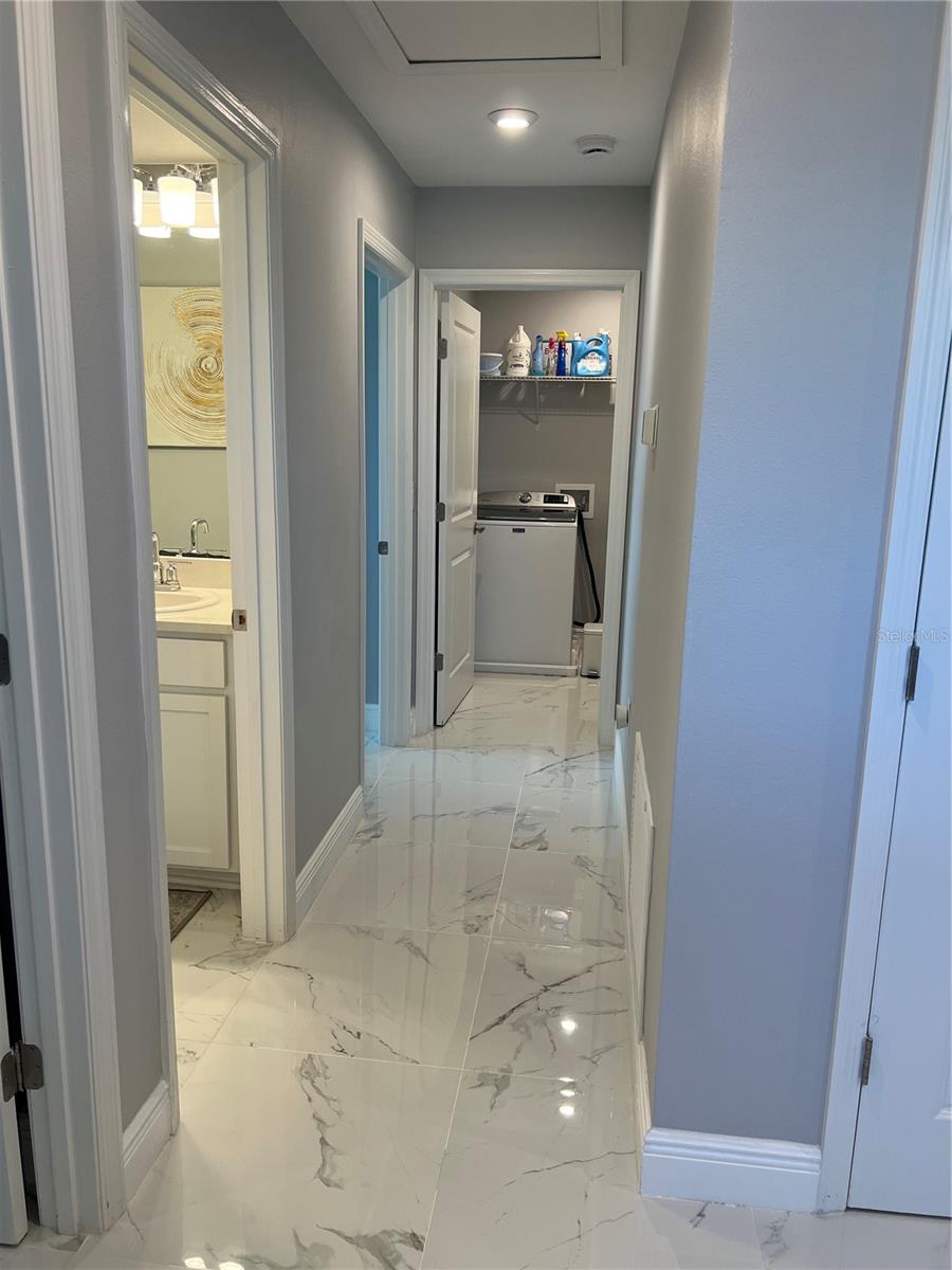 Image 3 of 61 For 206 Amber Way