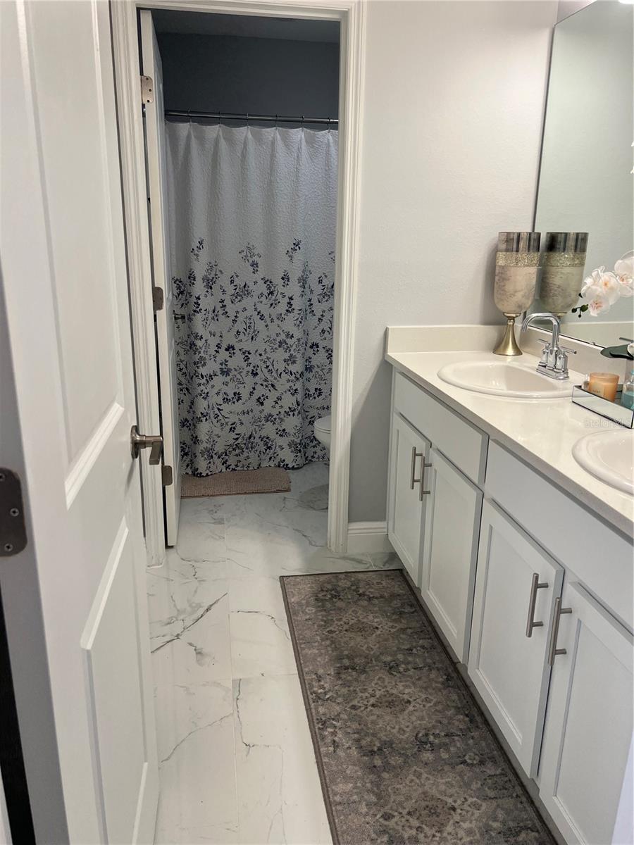 Image 35 of 61 For 206 Amber Way