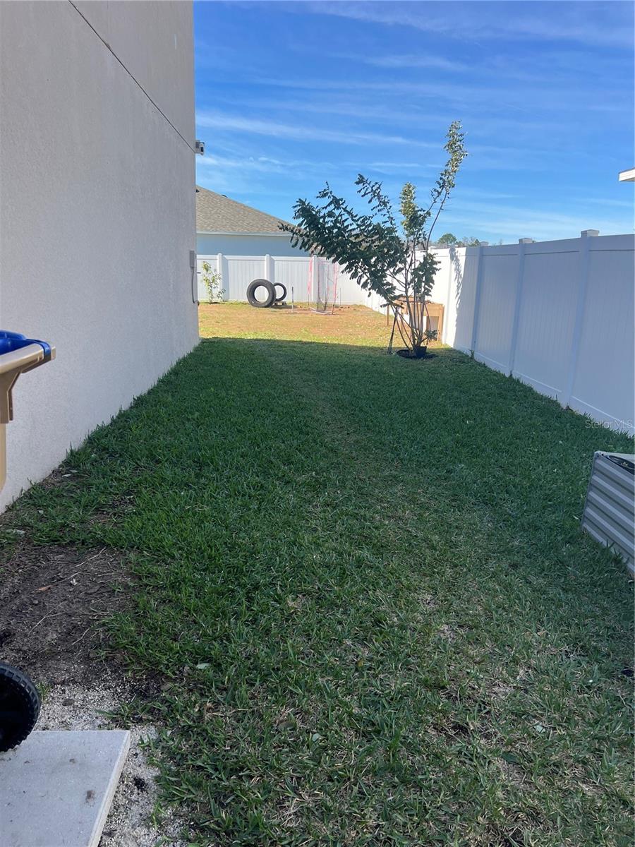 Image 49 of 61 For 206 Amber Way