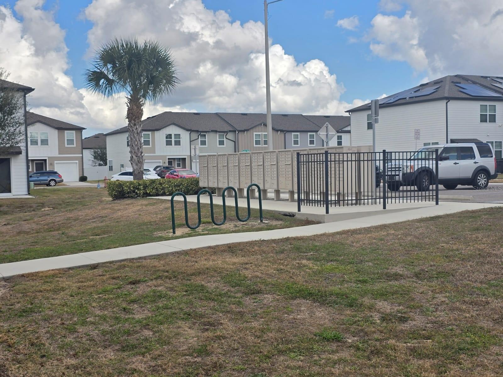 Image 15 of 25 For 936 Grandin Street