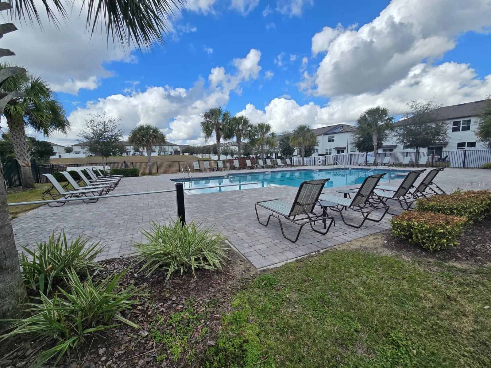 Image 17 of 25 For 936 Grandin Street