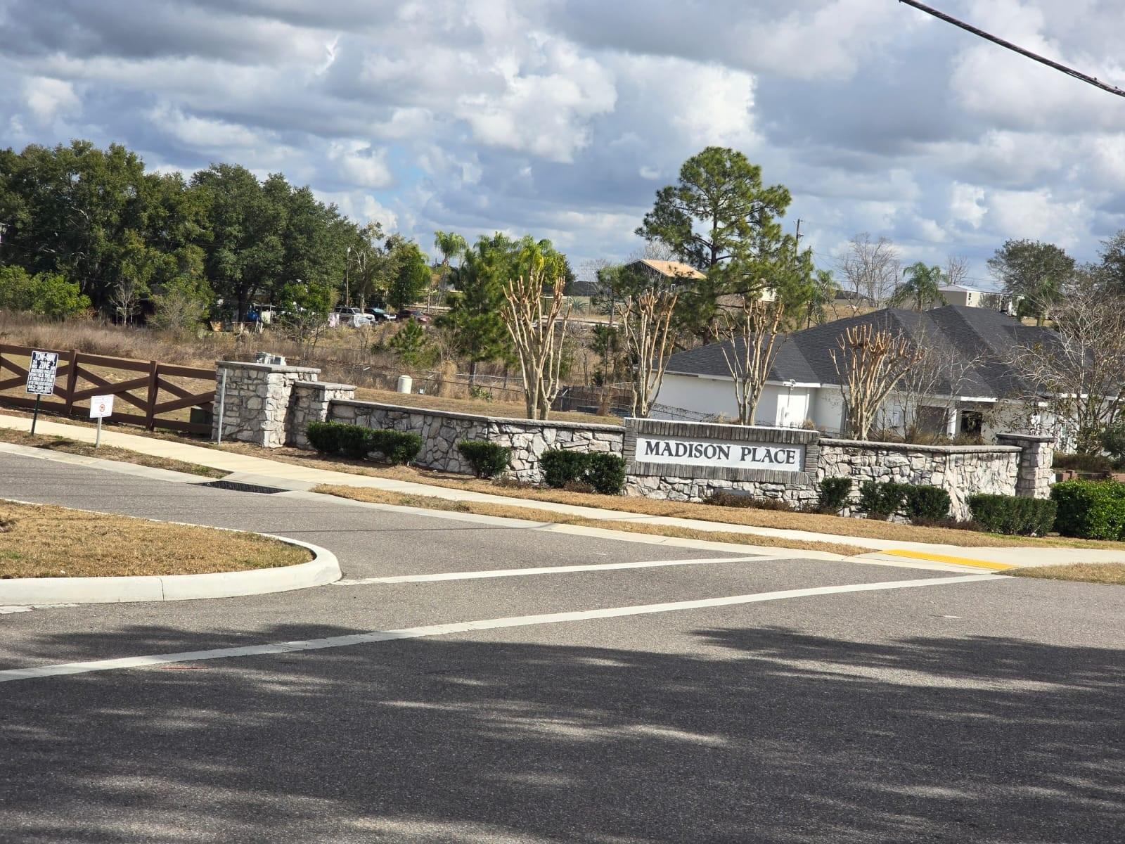 Image 25 of 25 For 936 Grandin Street