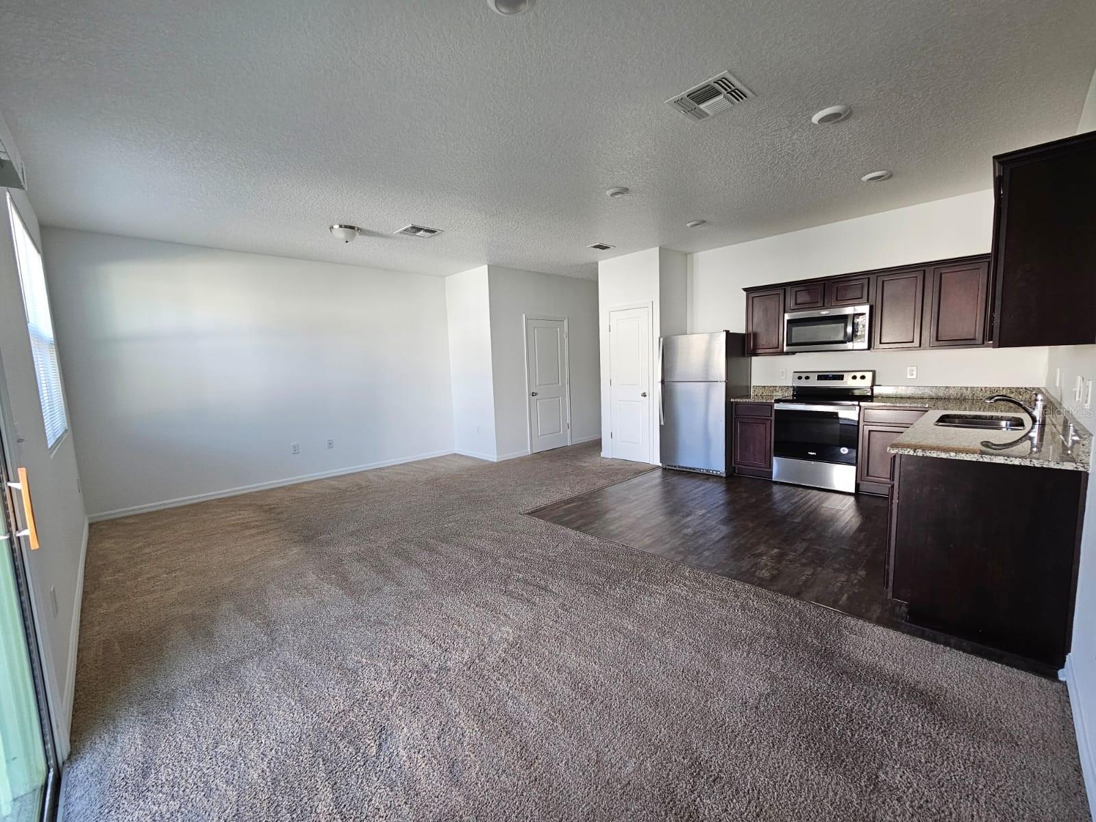 Image 4 of 25 For 936 Grandin Street