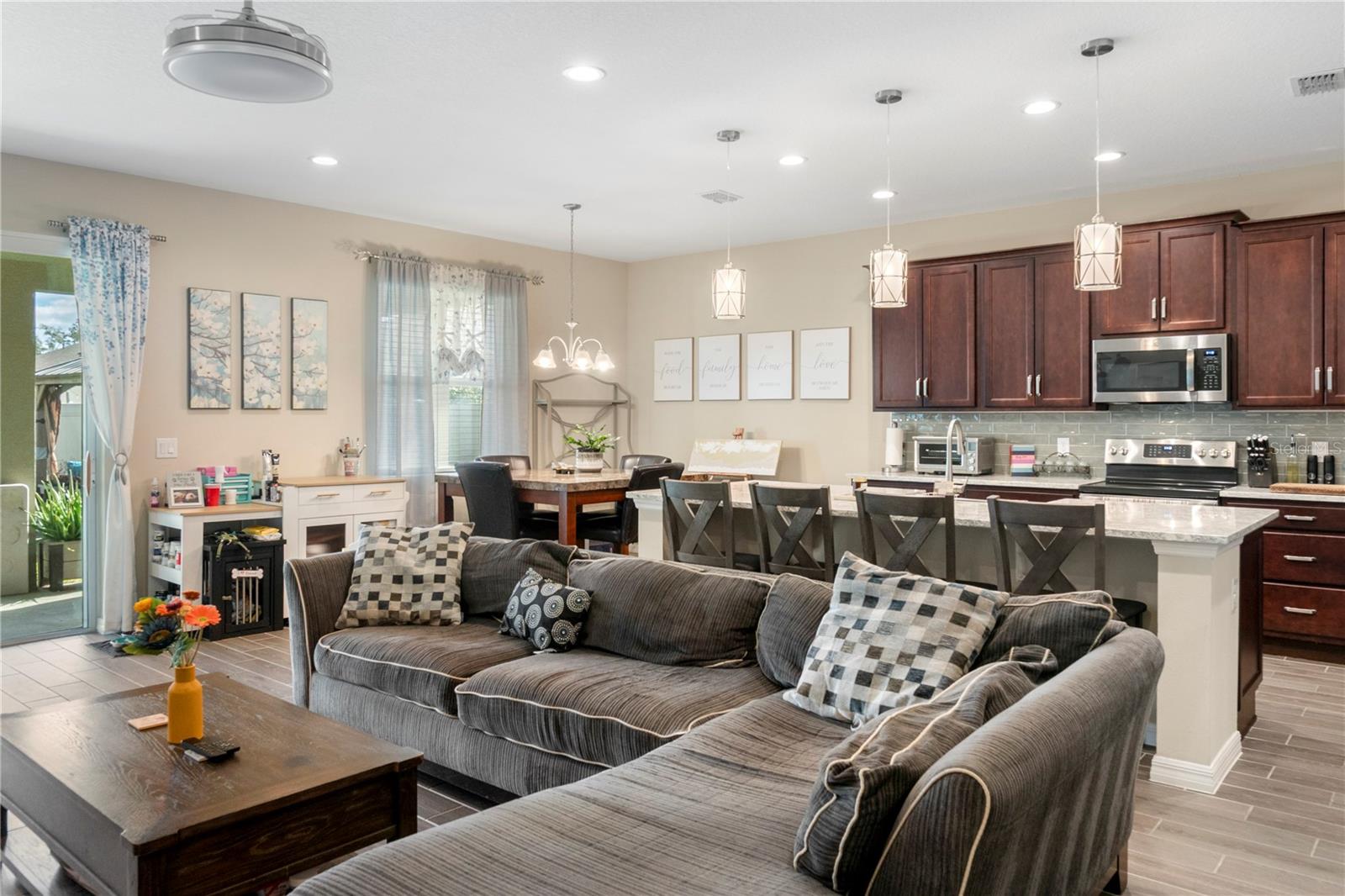 Image 15 of 37 For 1213 Crane Talon Way