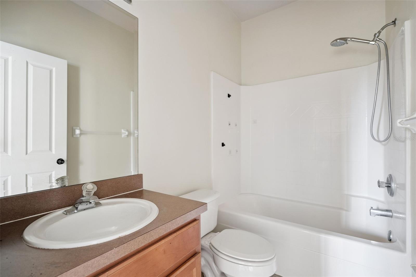 Image 23 of 48 For 356 Monroe Circle