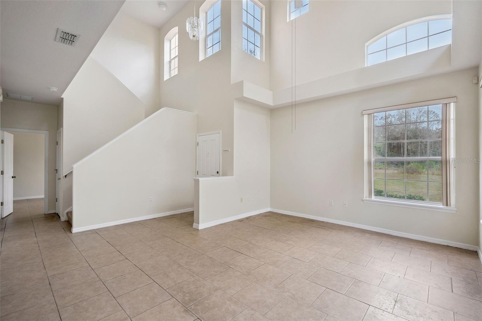 Image 6 of 48 For 356 Monroe Circle