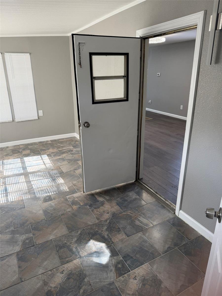 Image 20 of 26 For 9860 5th Avenue