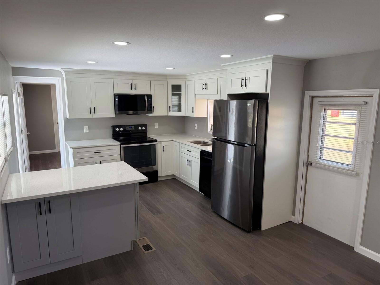 Image 7 of 26 For 9860 5th Avenue