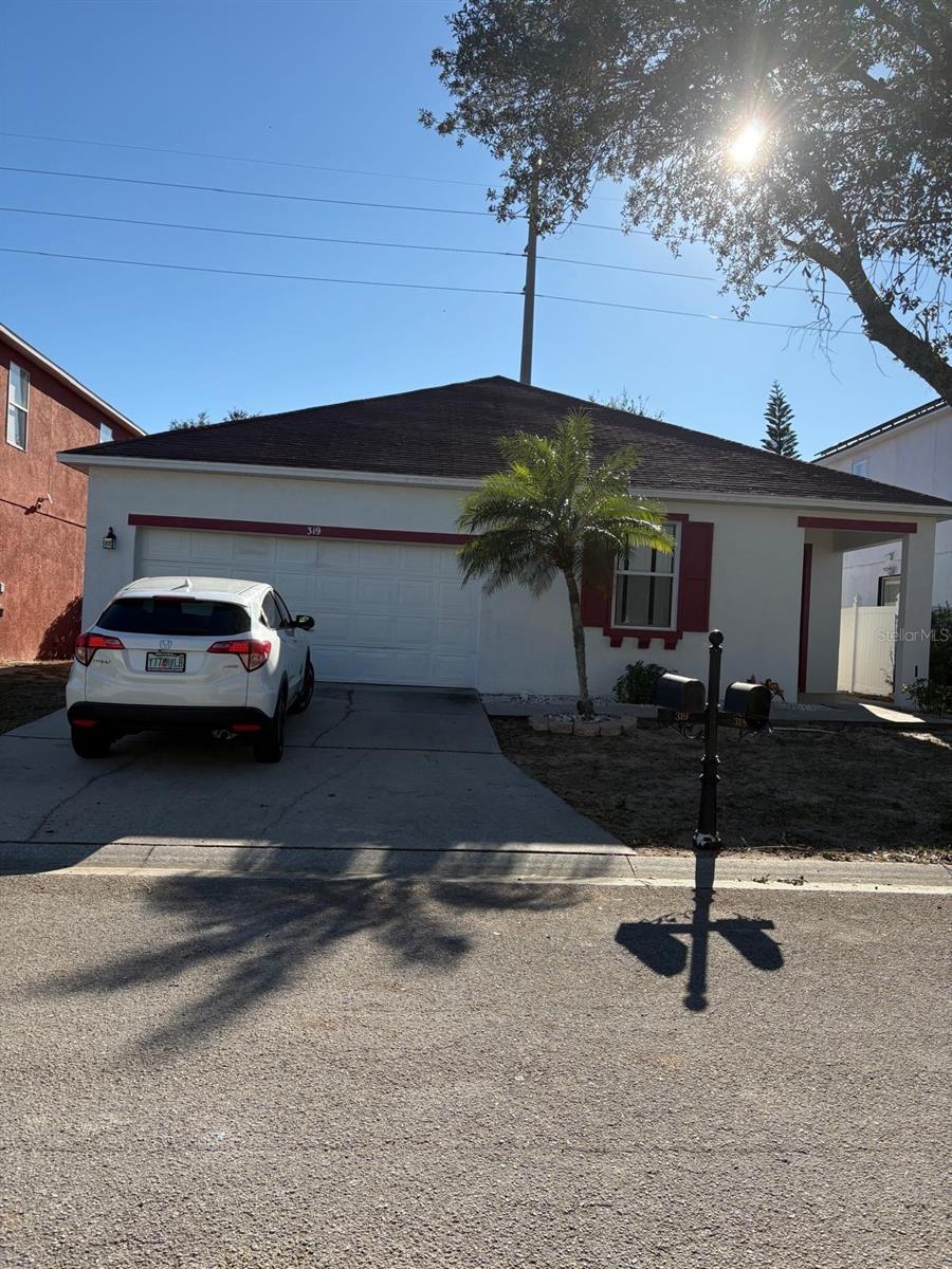 Listing Details for 319 Sand Ridge Drive, DAVENPORT, FL 33896