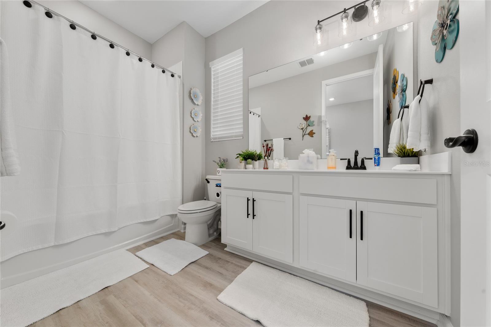 Image 16 of 29 For 564 Hennepin Loop