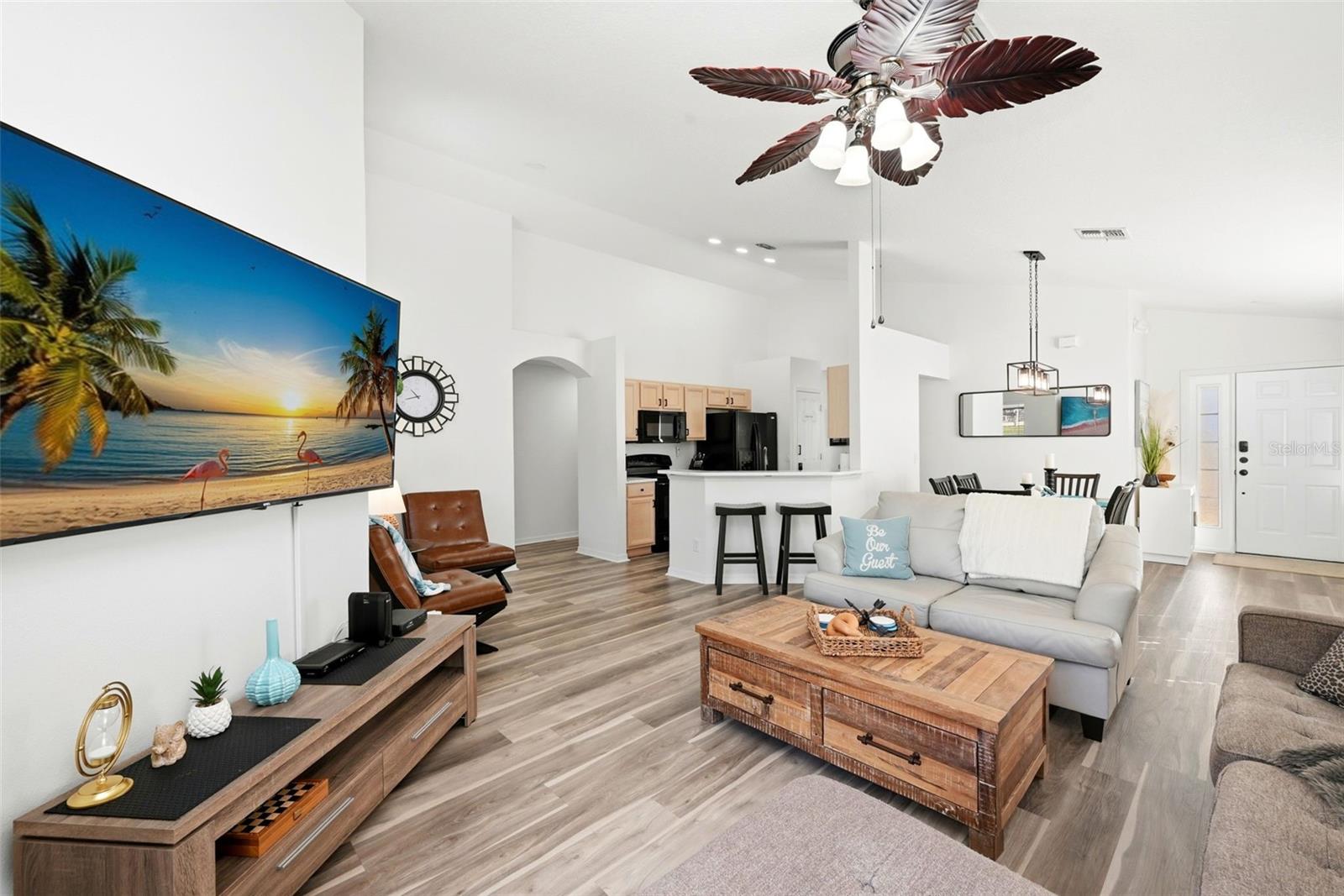 Image 9 of 36 For 129 Hypolita Avenue