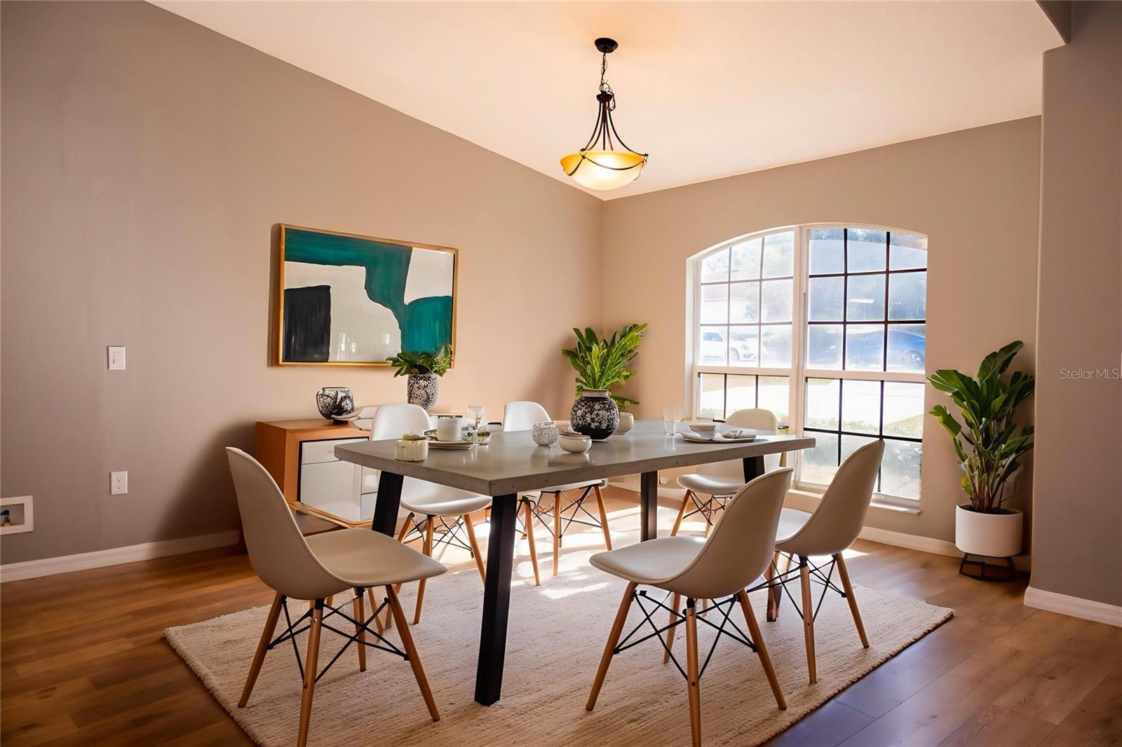 Image 3 of 35 For 2820 Varsity Terrace