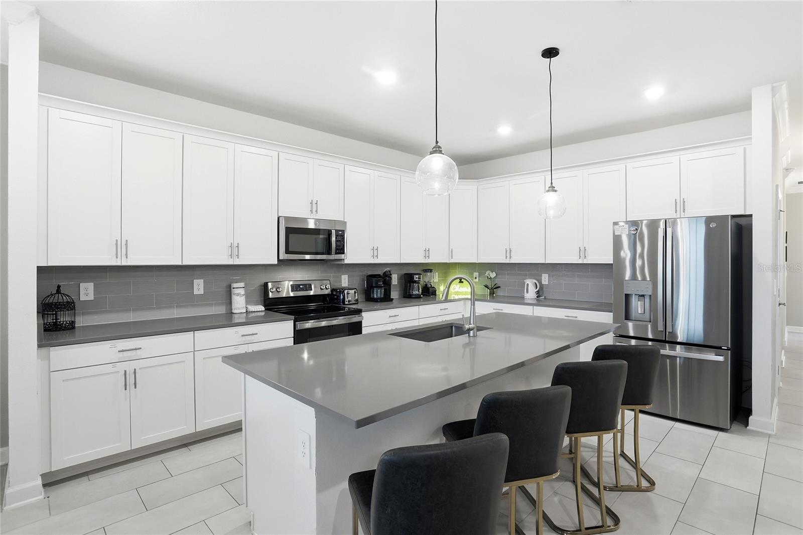 Image 11 of 75 For 8904 Takeaway Way