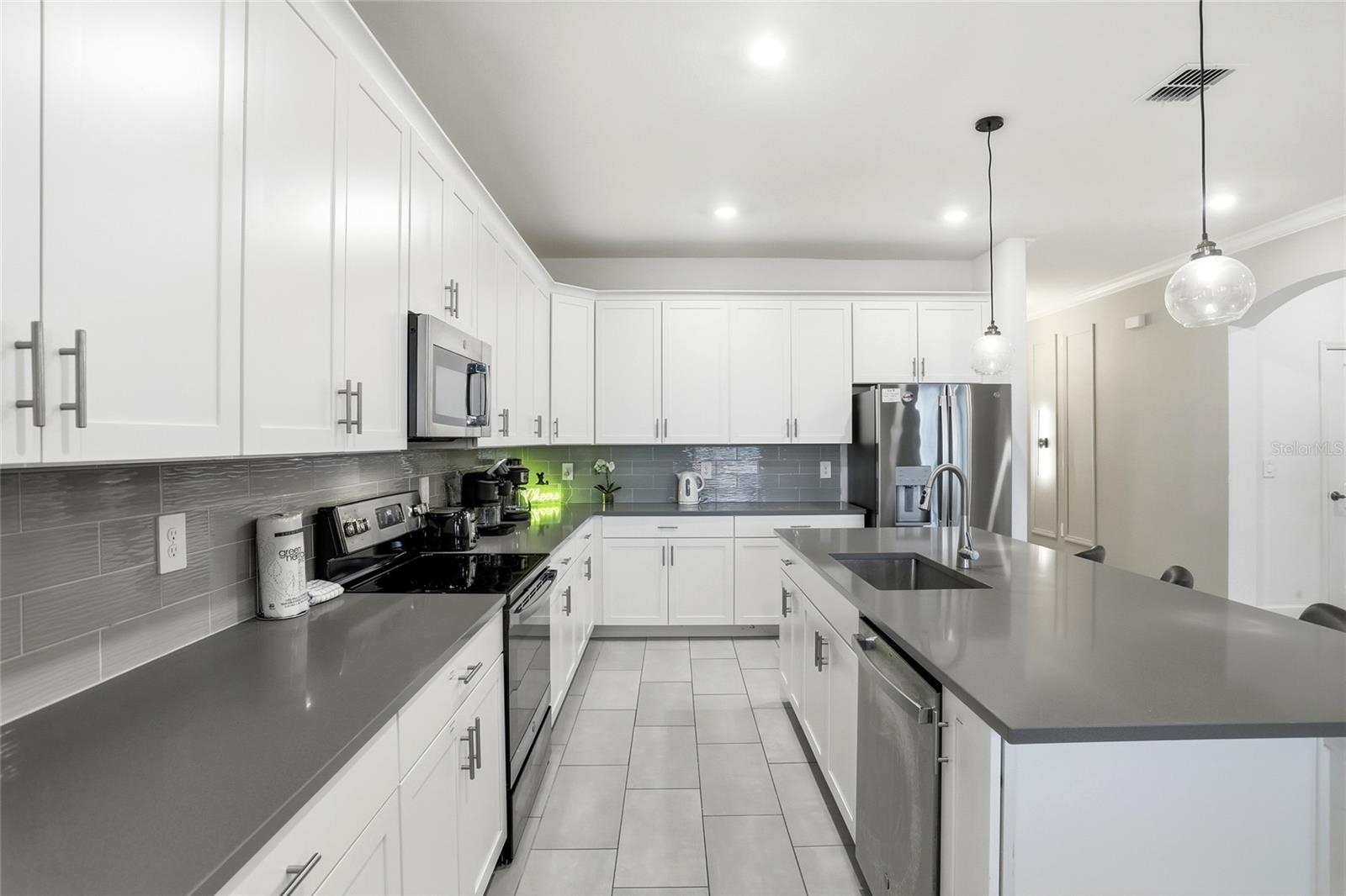 Image 12 of 75 For 8904 Takeaway Way