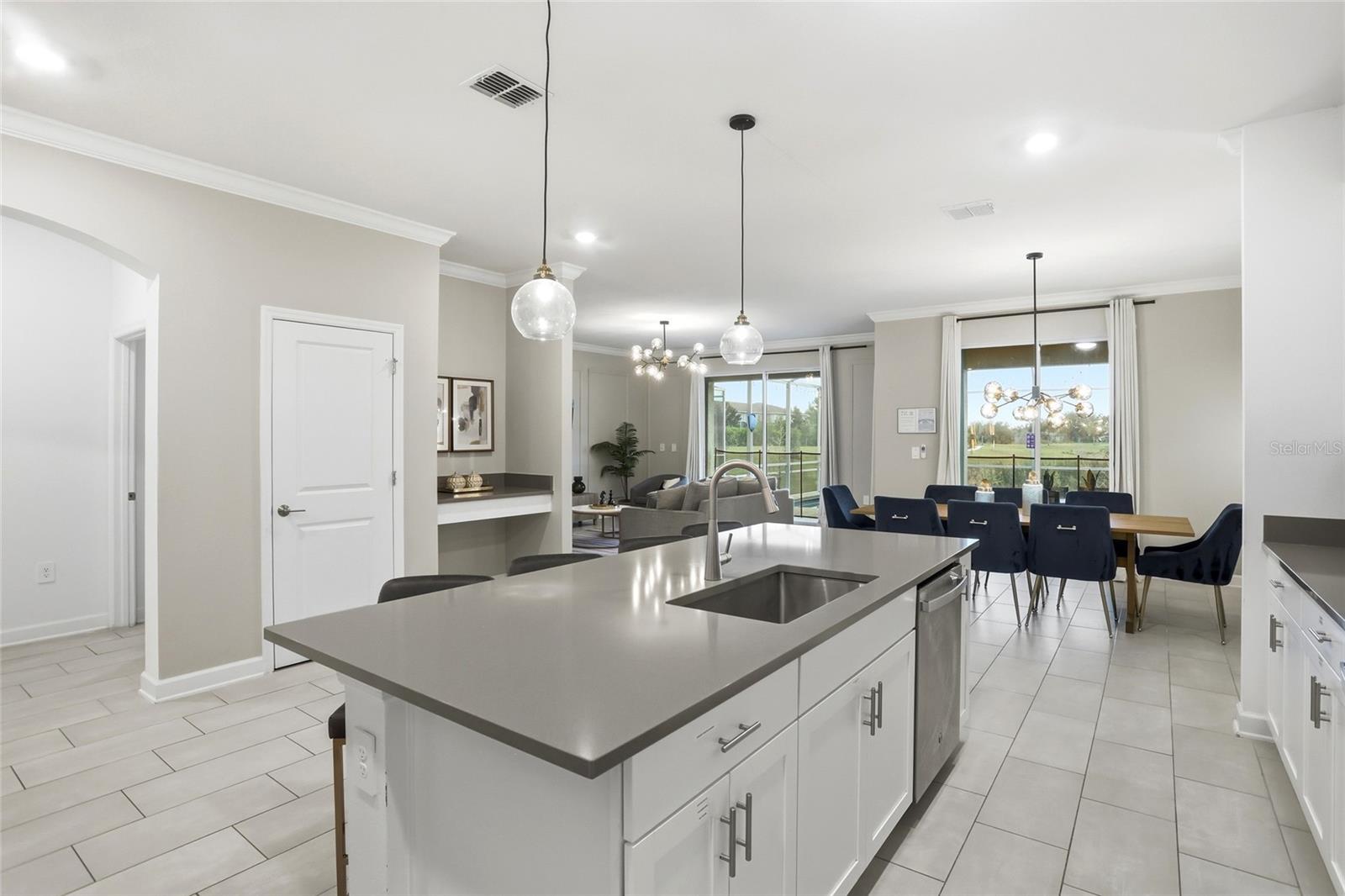 Image 13 of 75 For 8904 Takeaway Way