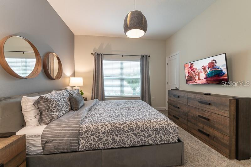 Image 10 of 33 For 5025 Windermere Avenue