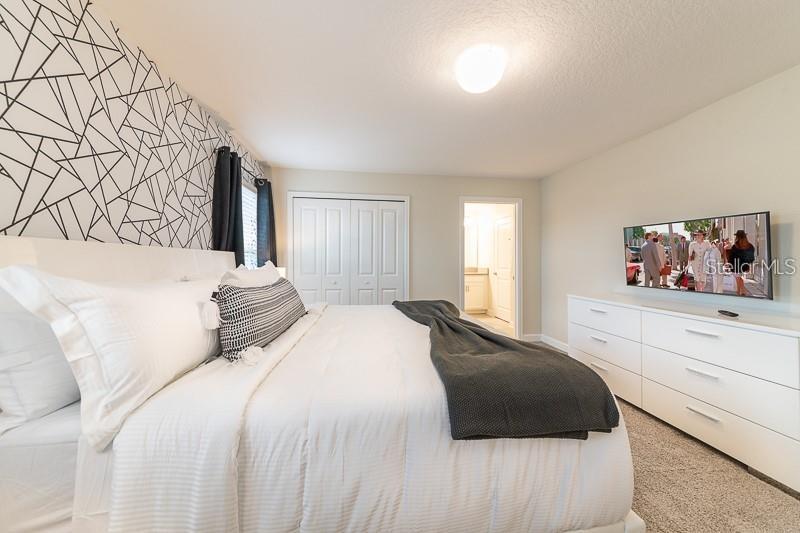 Image 12 of 33 For 5025 Windermere Avenue