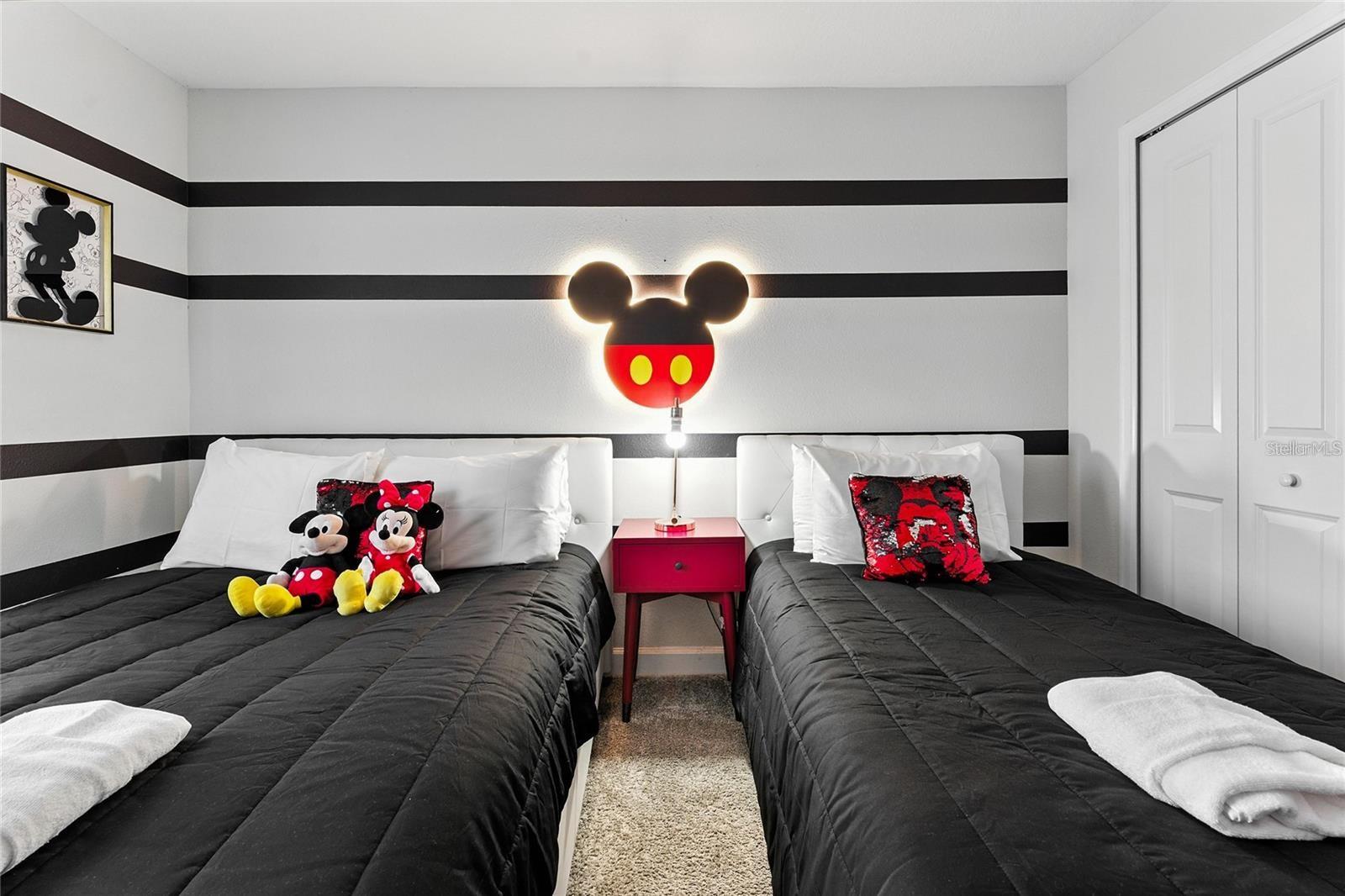 Image 15 of 33 For 5025 Windermere Avenue