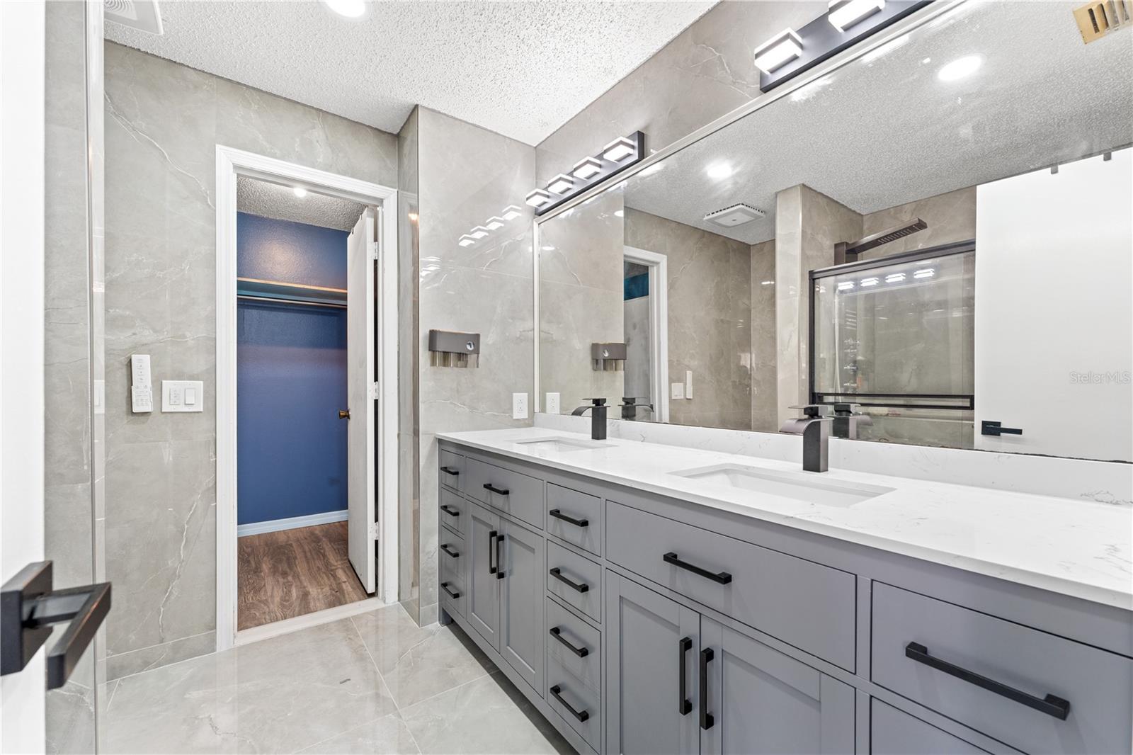 Image 11 of 21 For 2737 Foxwood Court