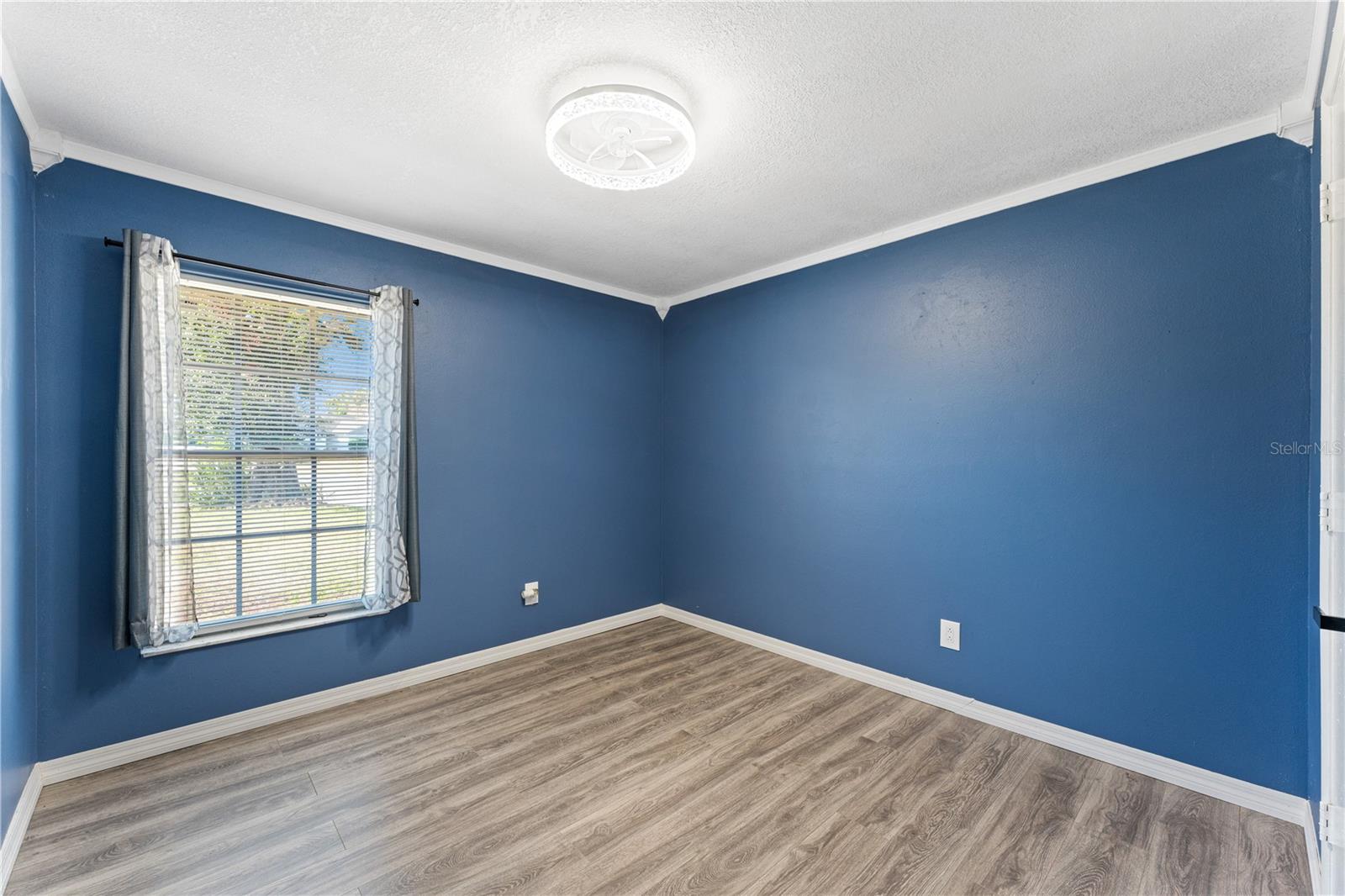 Image 12 of 21 For 2737 Foxwood Court