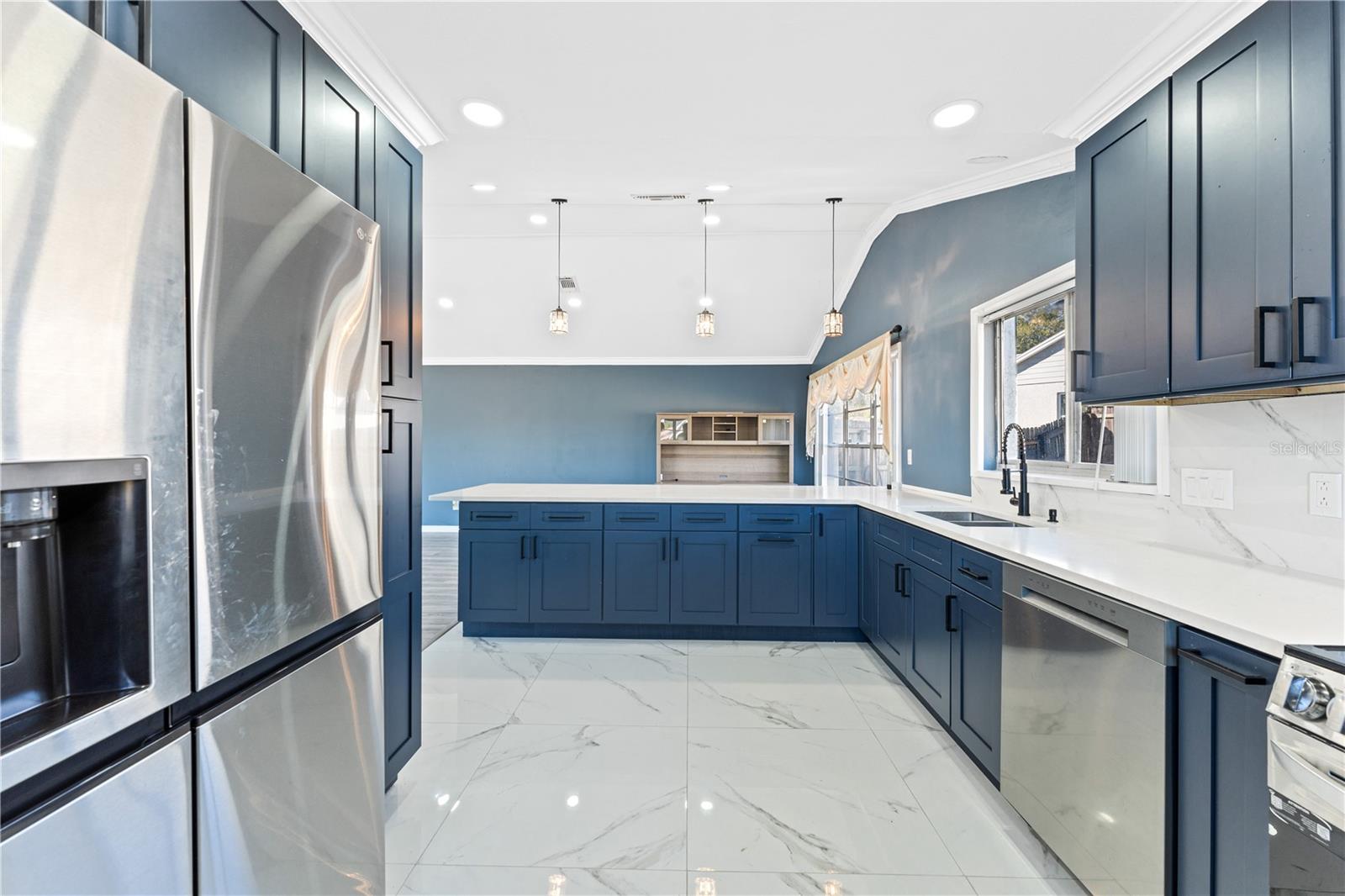 Image 7 of 21 For 2737 Foxwood Court