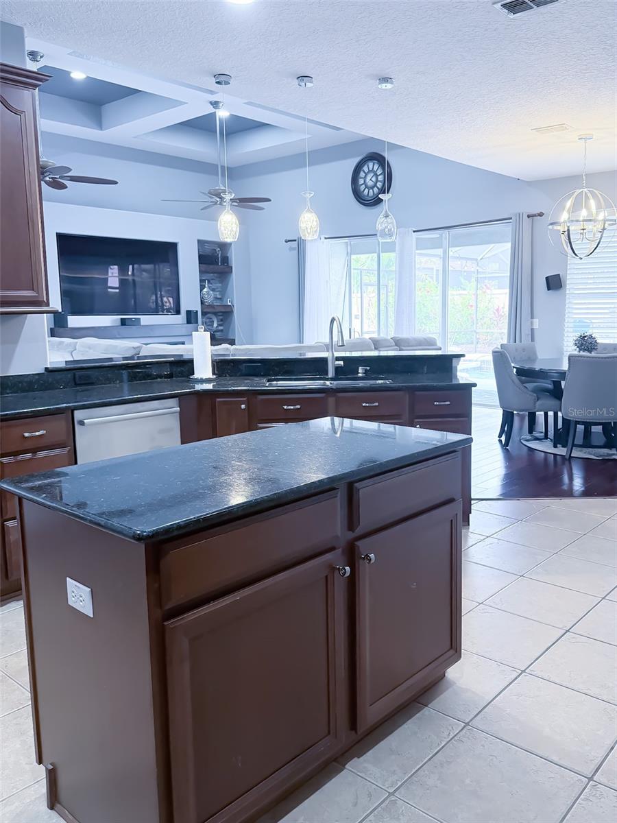 Image 15 of 42 For 7637 Saint Stephens Court