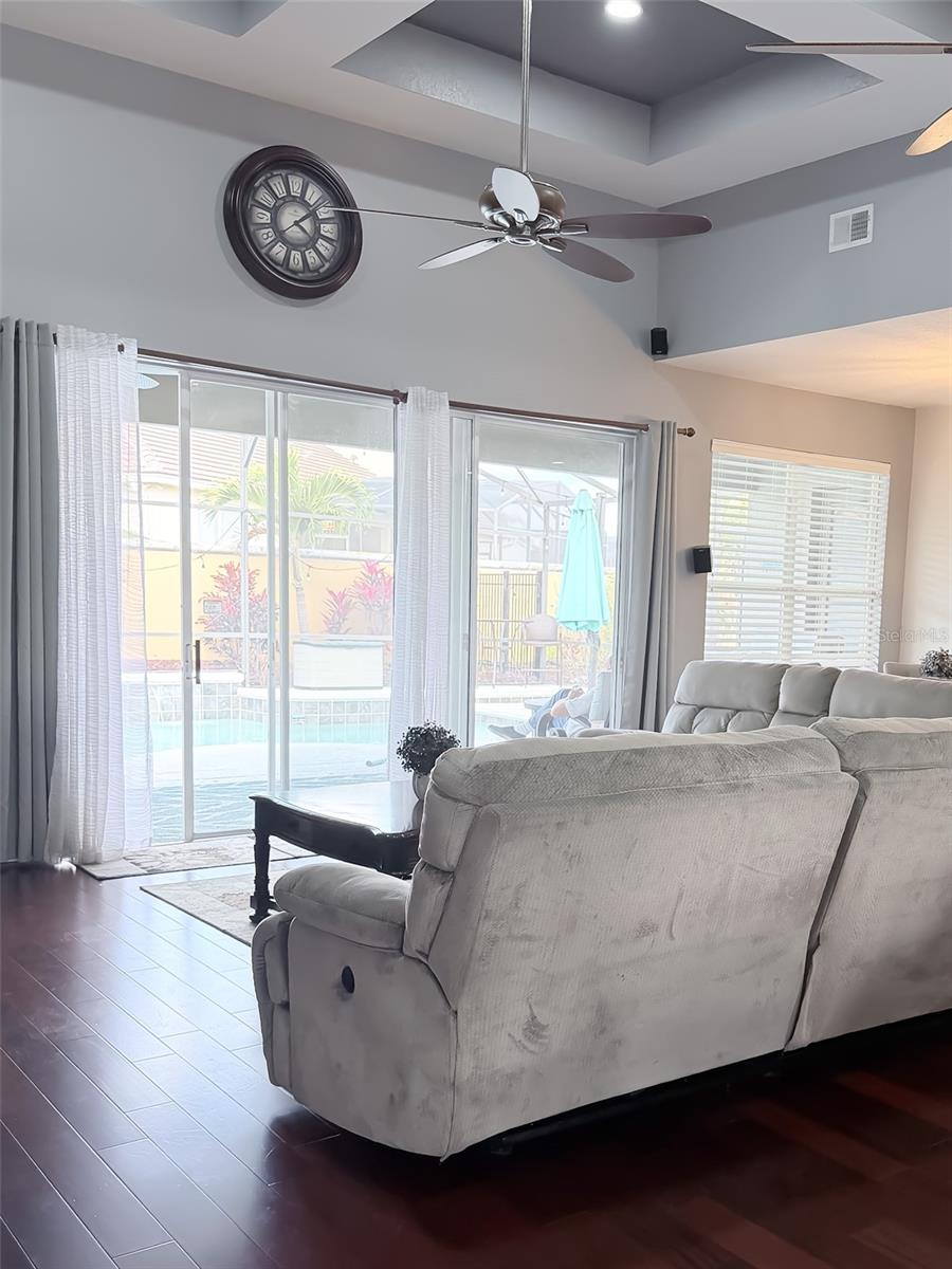 Image 18 of 42 For 7637 Saint Stephens Court