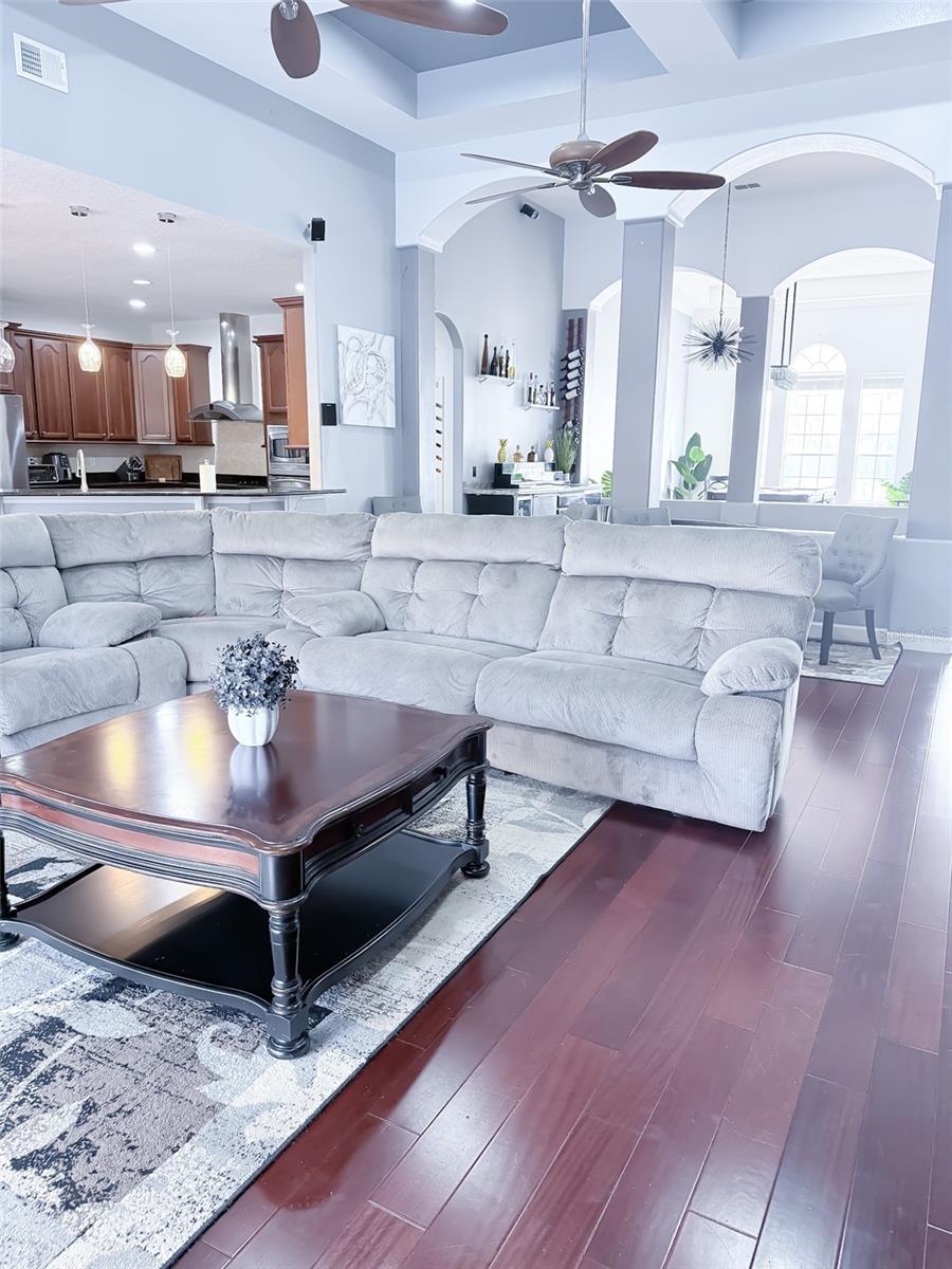 Image 21 of 42 For 7637 Saint Stephens Court